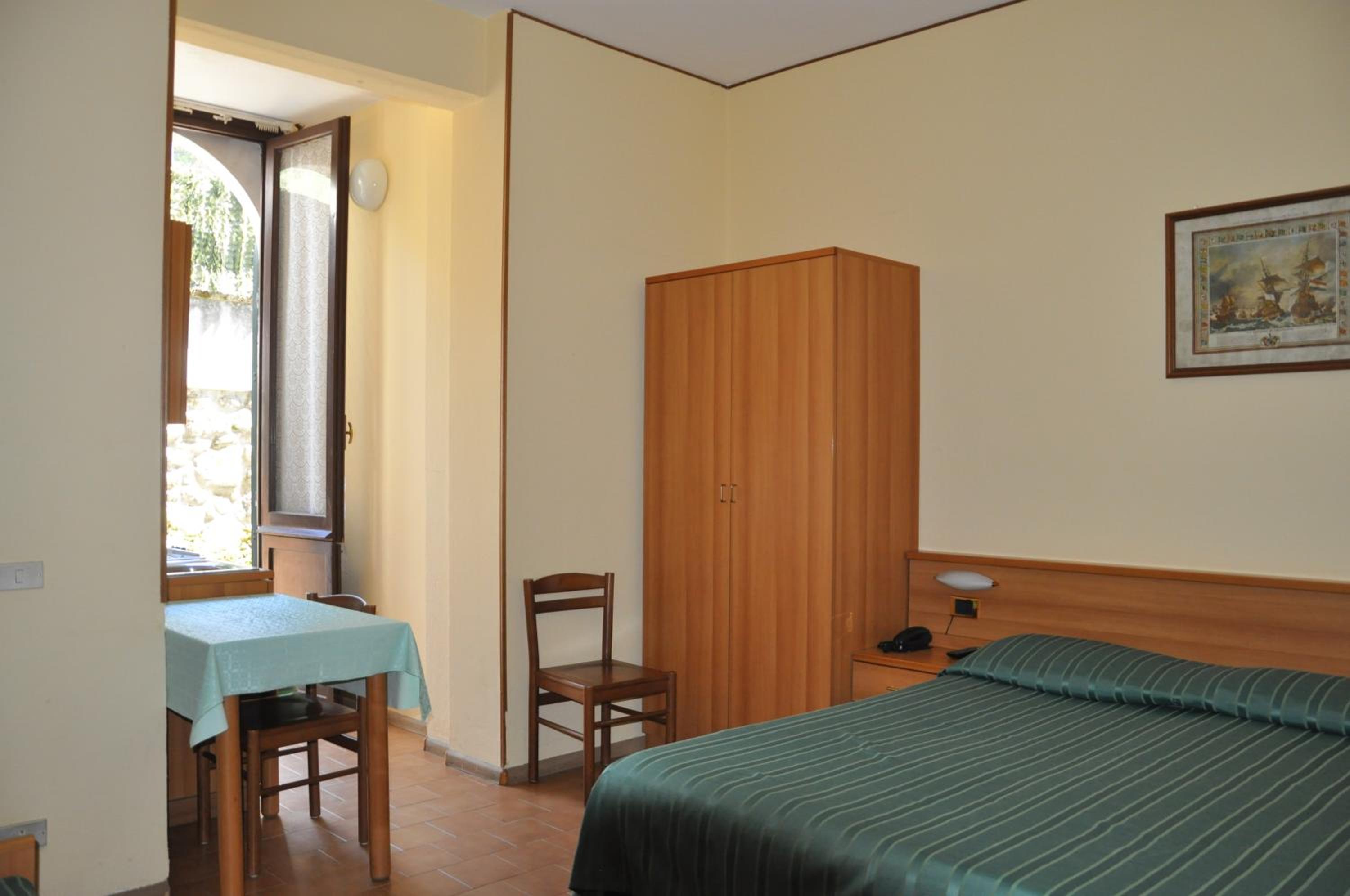 Studio (3 Adults) - Photo 4