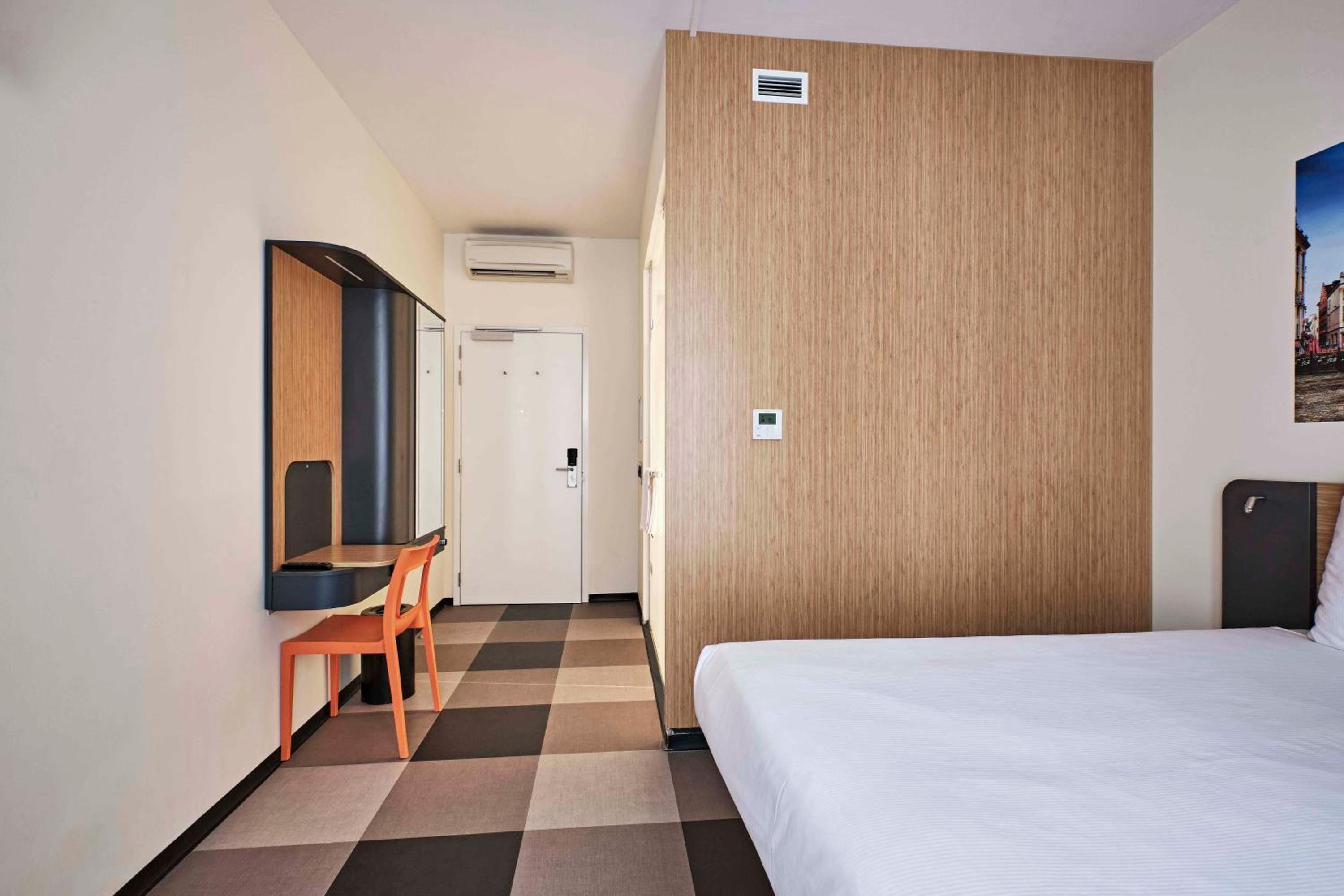 Superior Room with Disability Access  photo 2