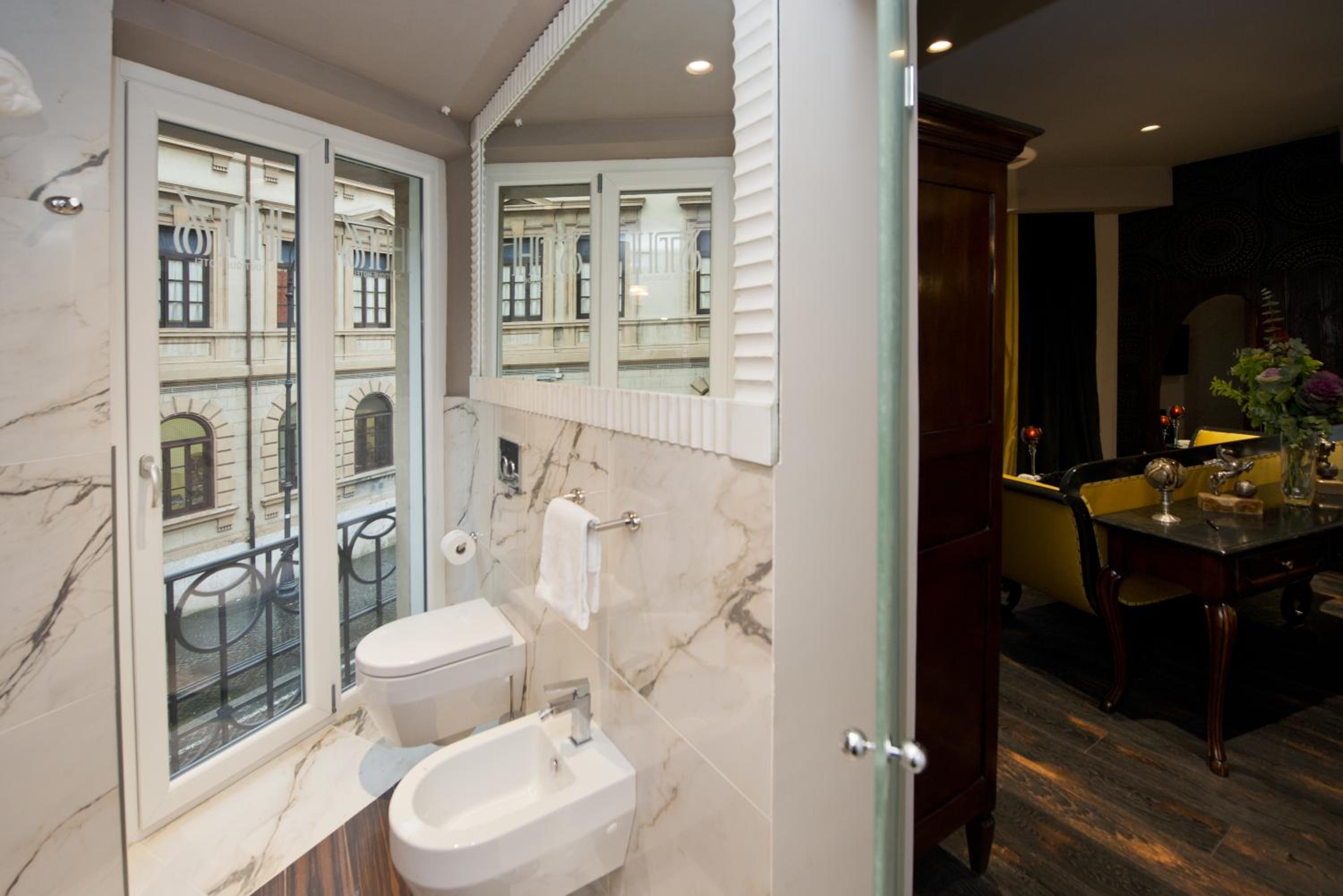 Suite with City View