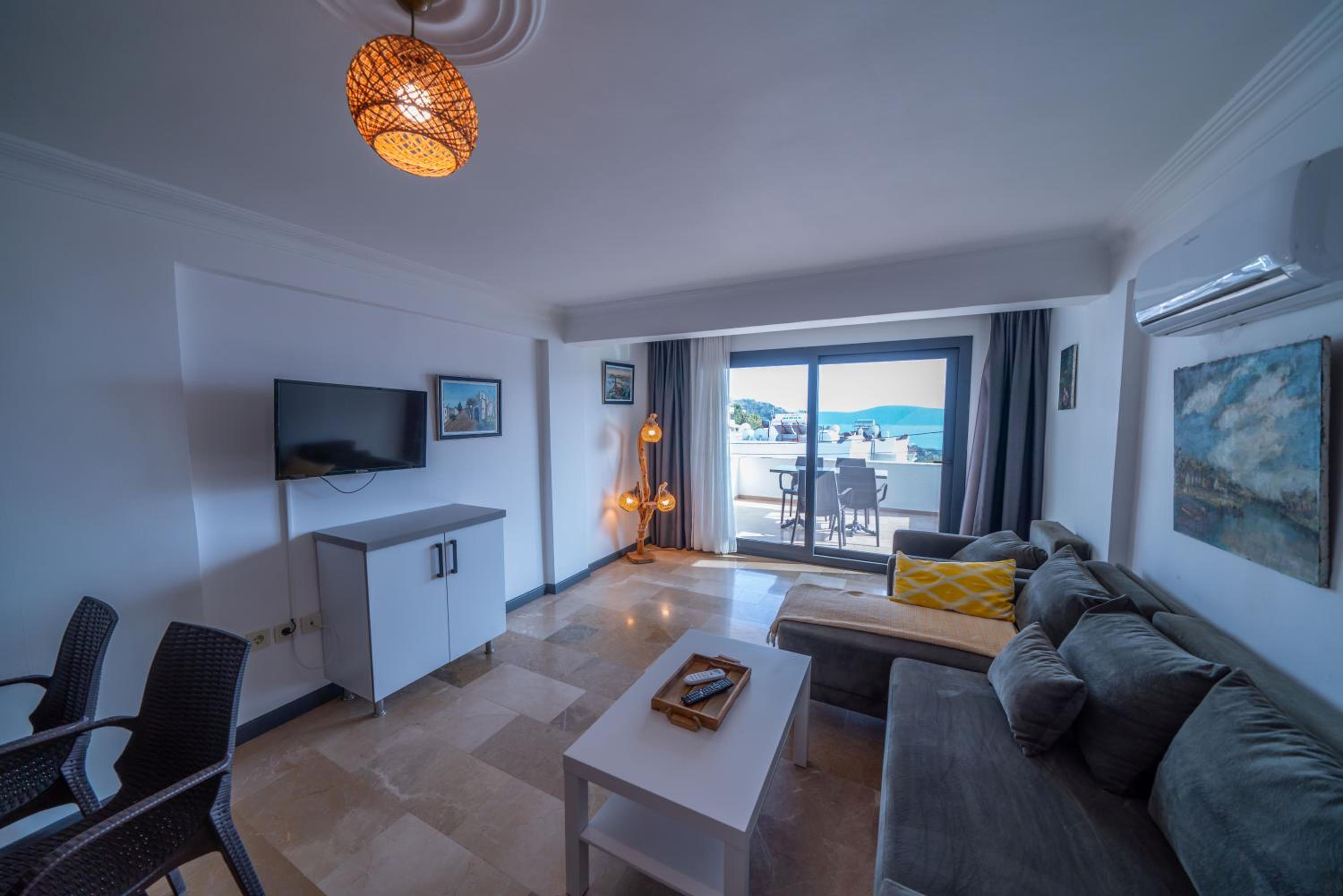 Two-Bedroom Apartment - Photo 3