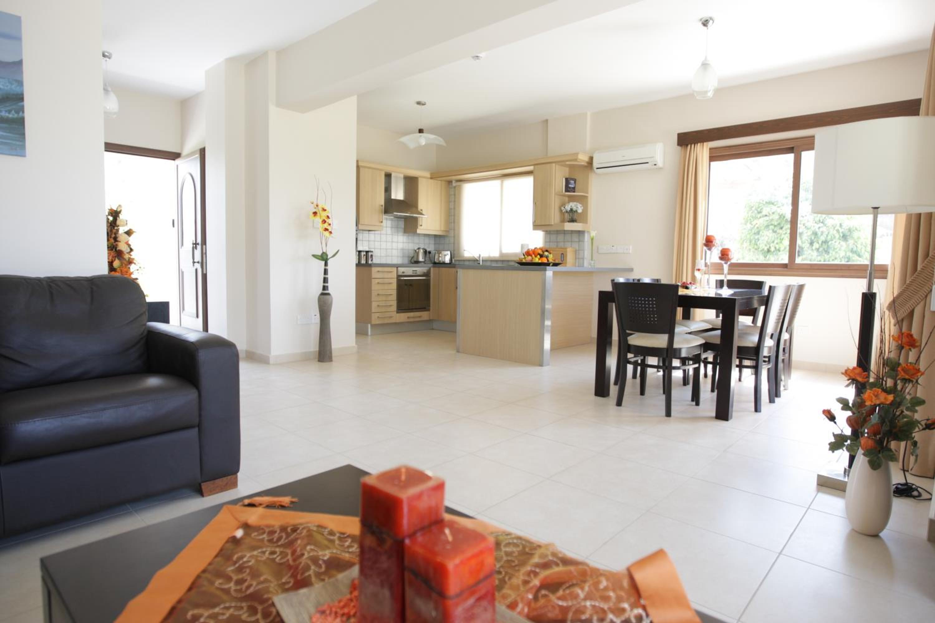 Villa photo 1