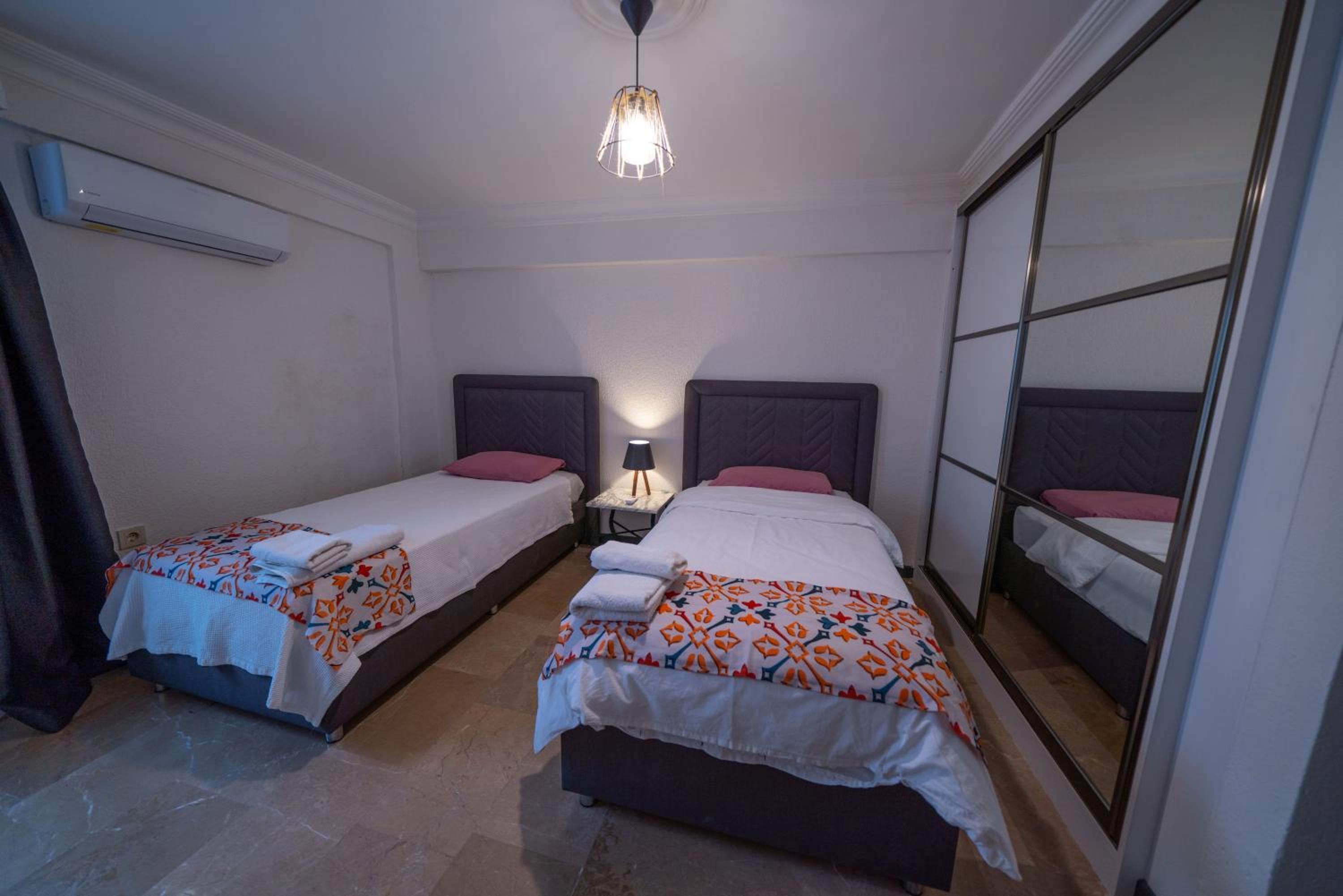 Two-Bedroom Apartment - Photo 7