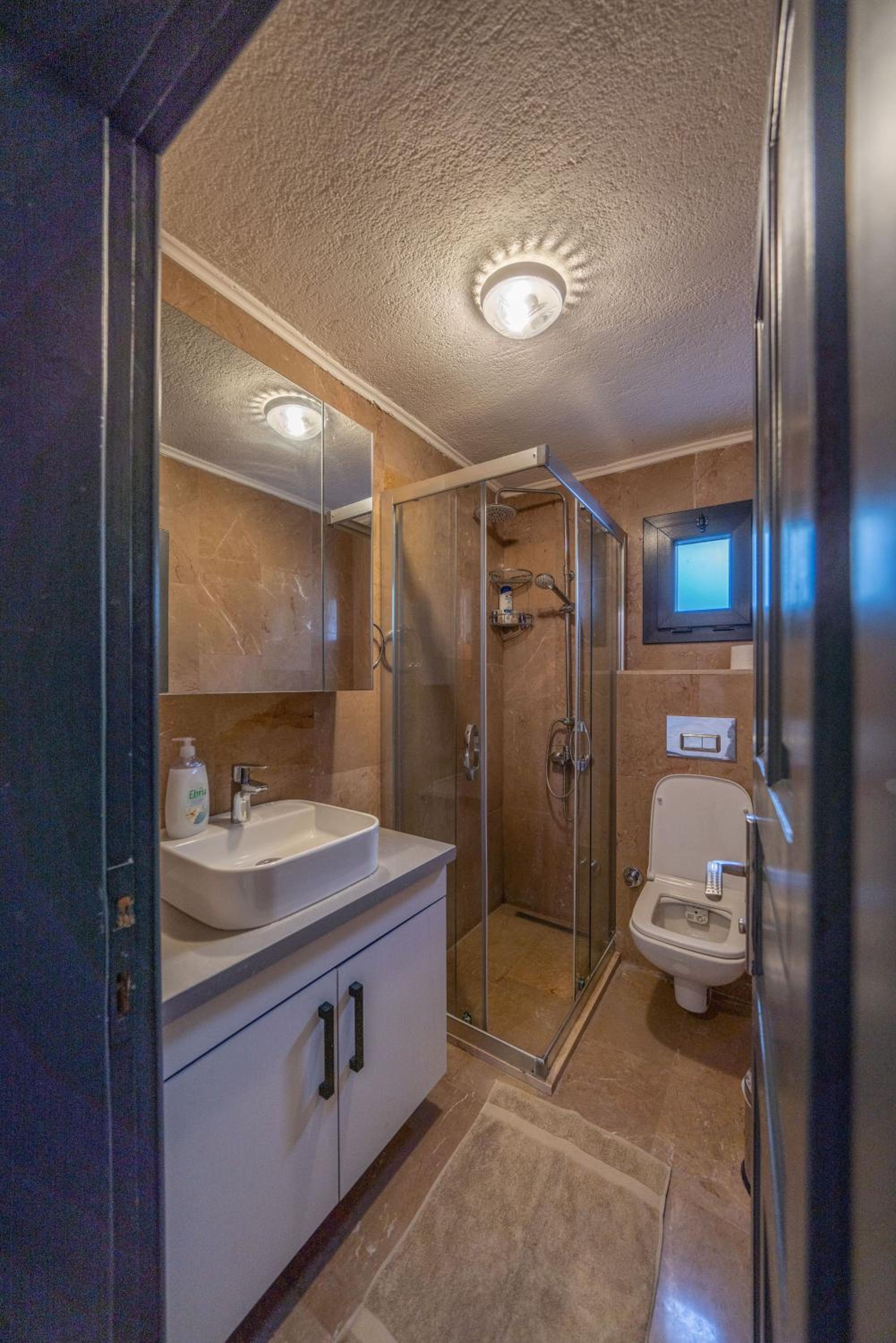 Two-Bedroom Apartment - Photo 8