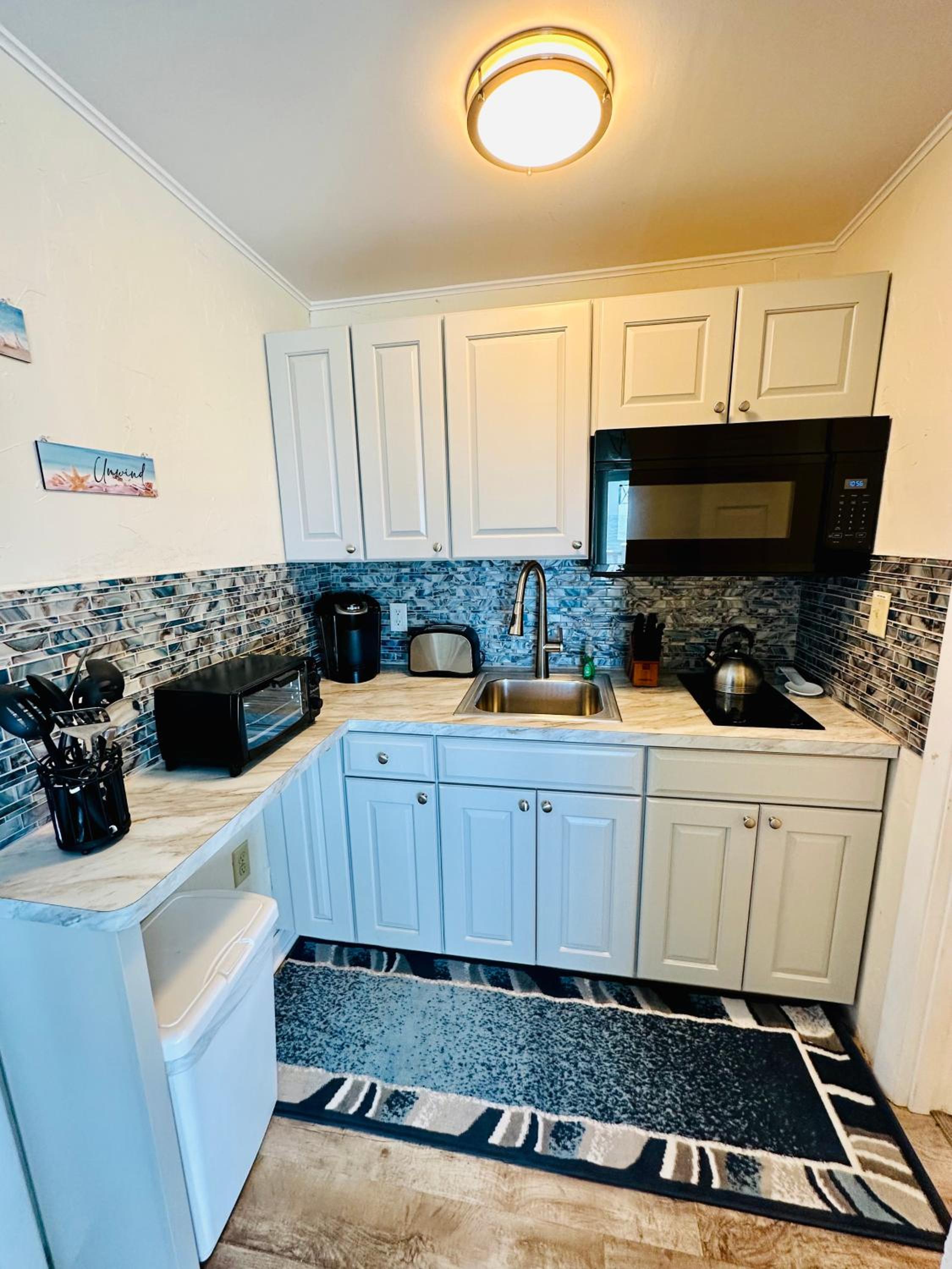 Deluxe Two-Bedroom Apartment - Oceanfront photo 3