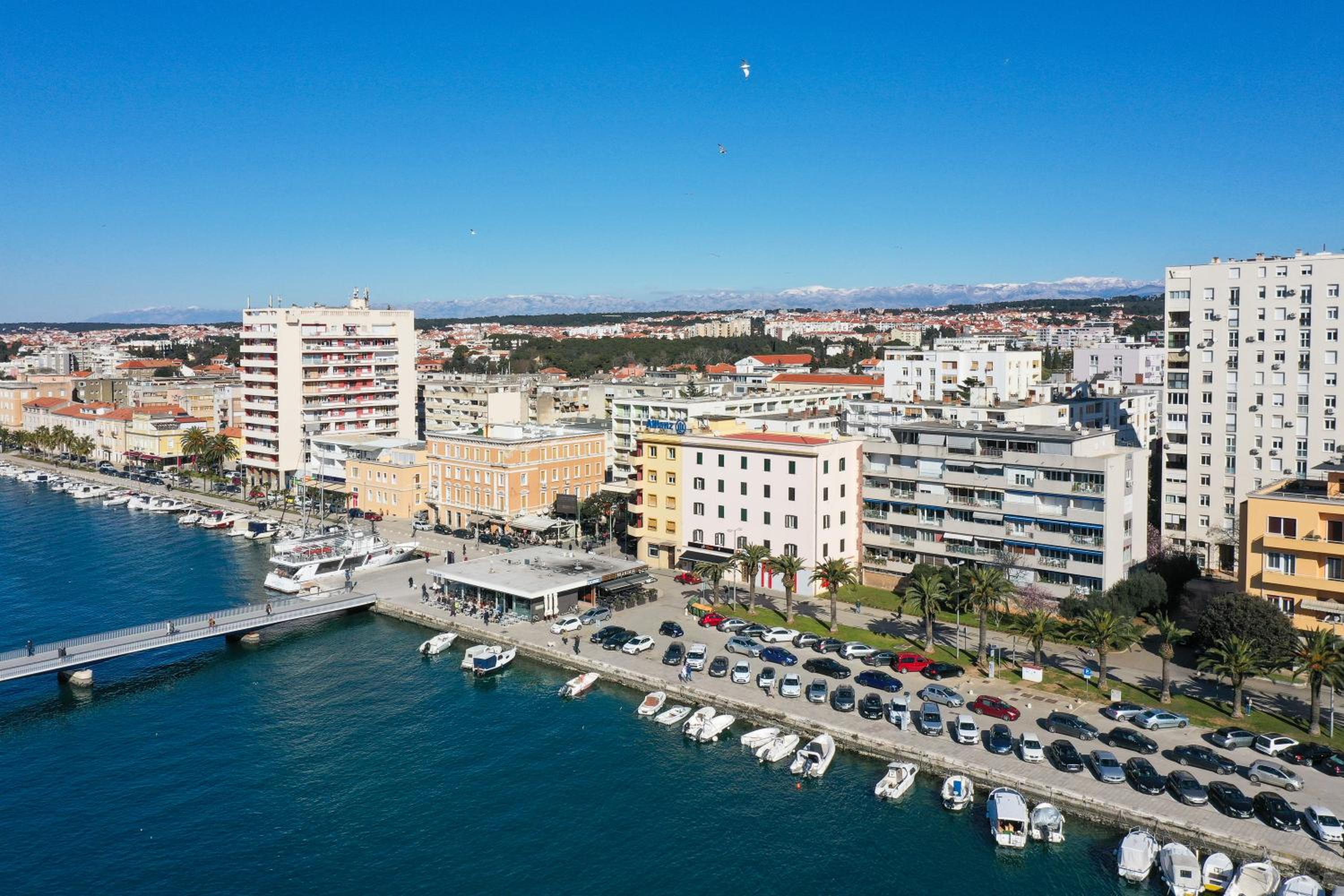 Apartment with Sea View - Photo 14