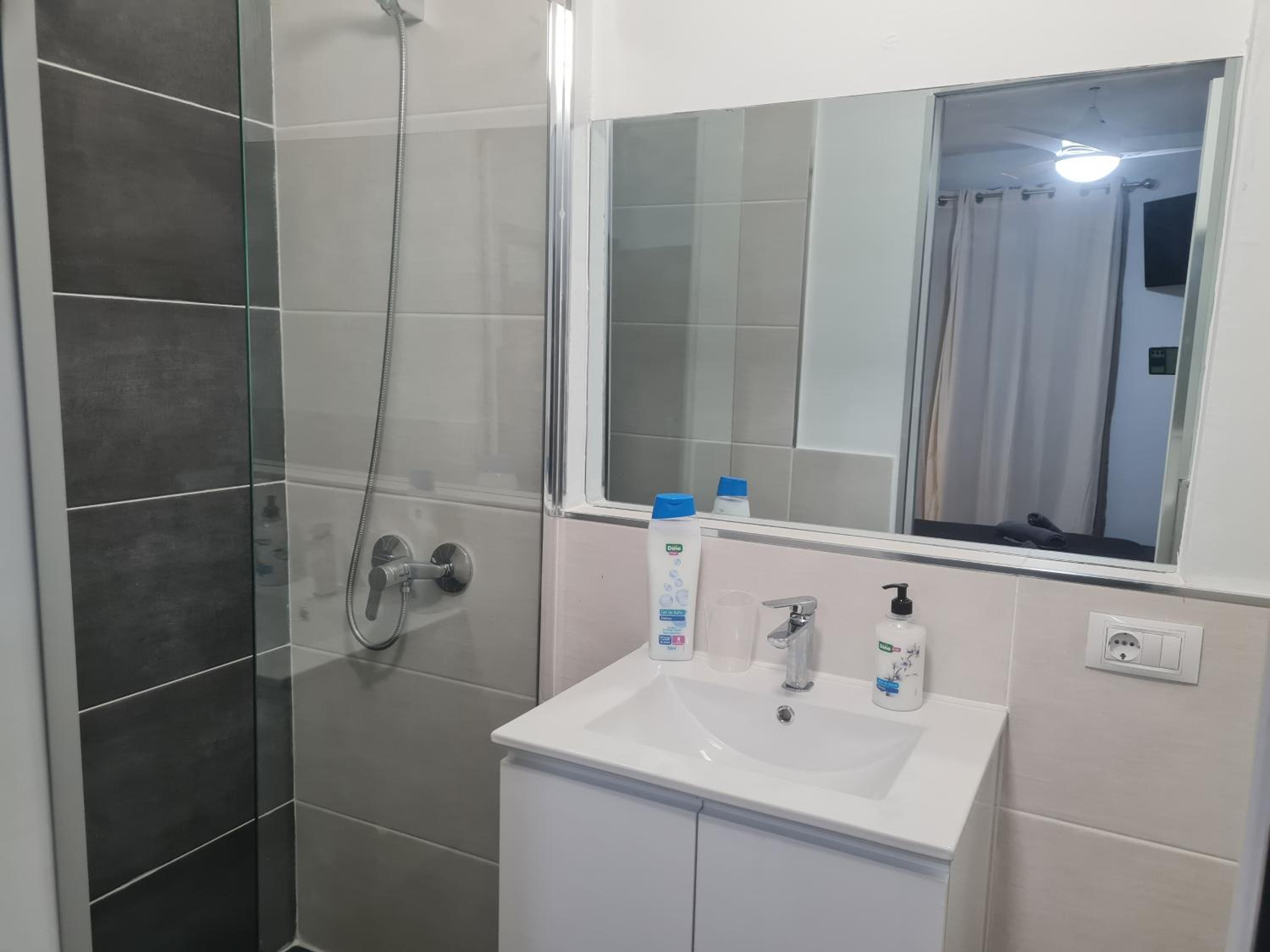 Double Room with Private Bathroom photo 3