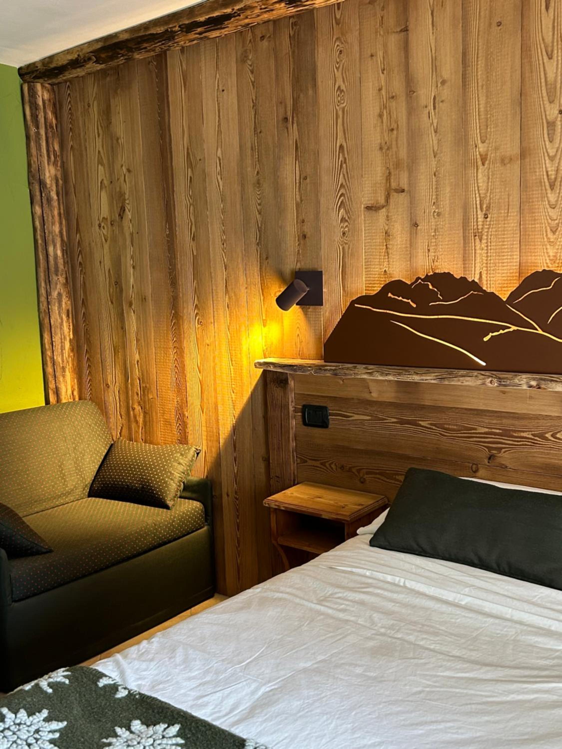 Double or Twin Room with Mountain View - Photo 5