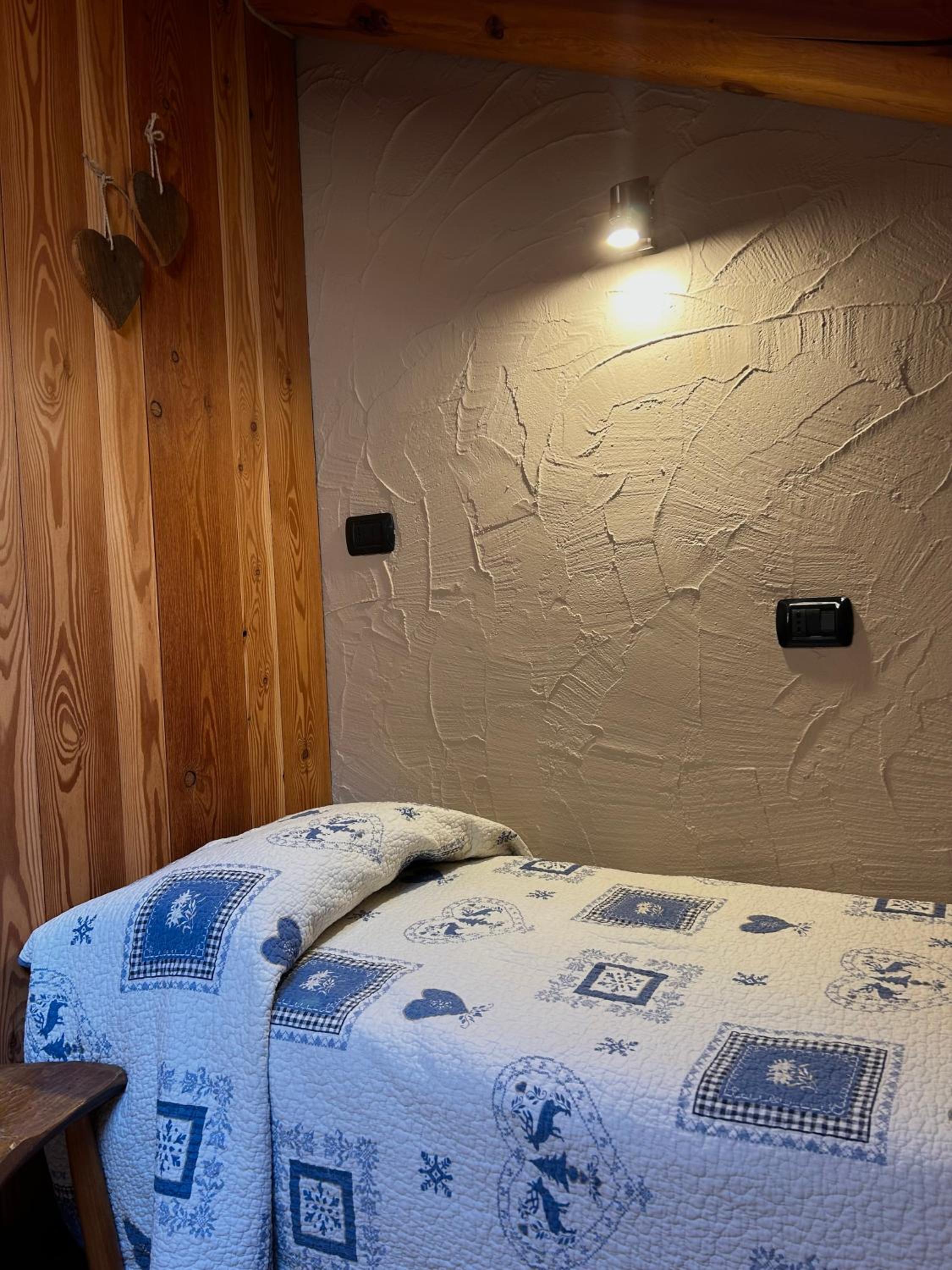 Family Room with Mountain View photo 1