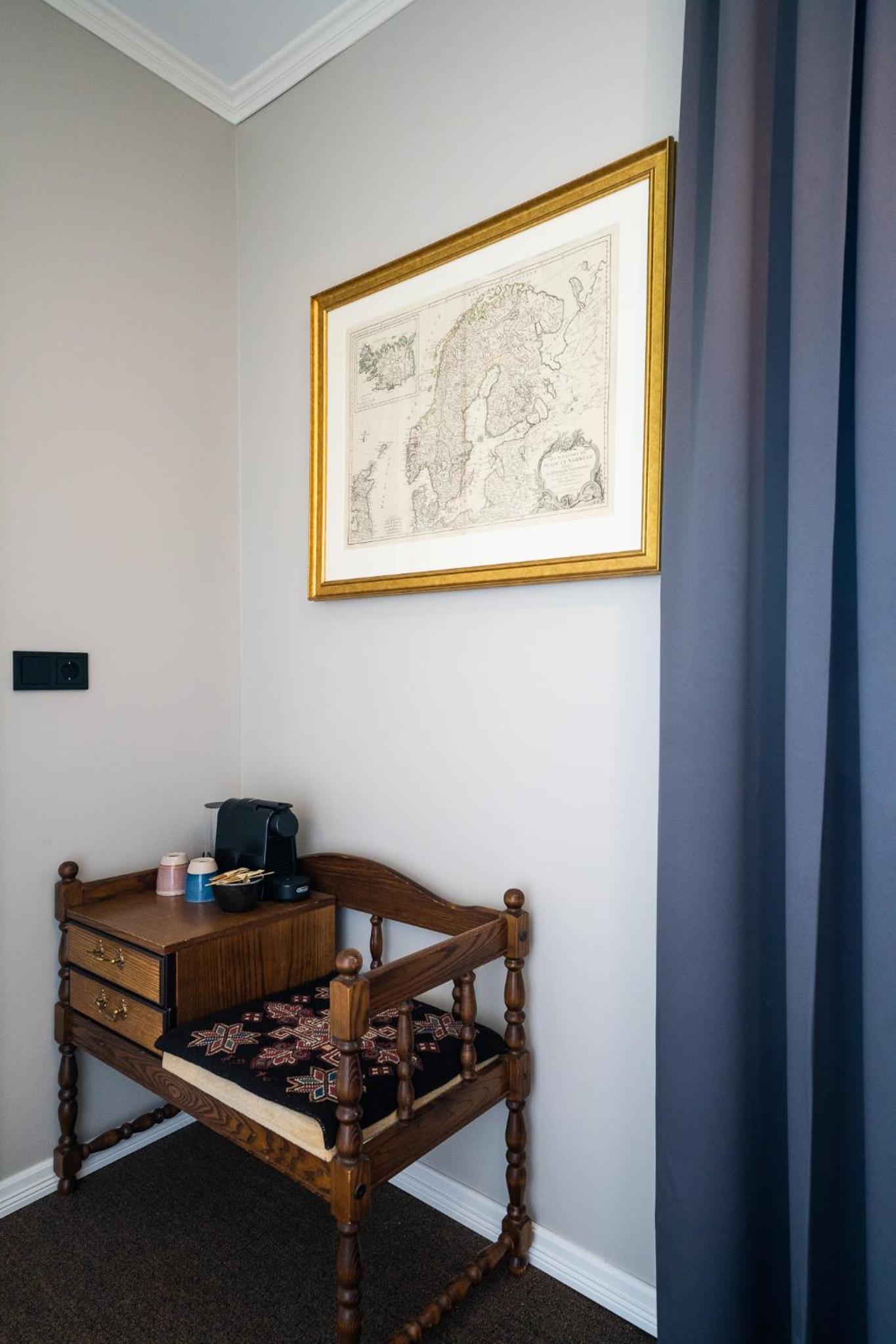 Deluxe Single Room with Sea View photo 2
