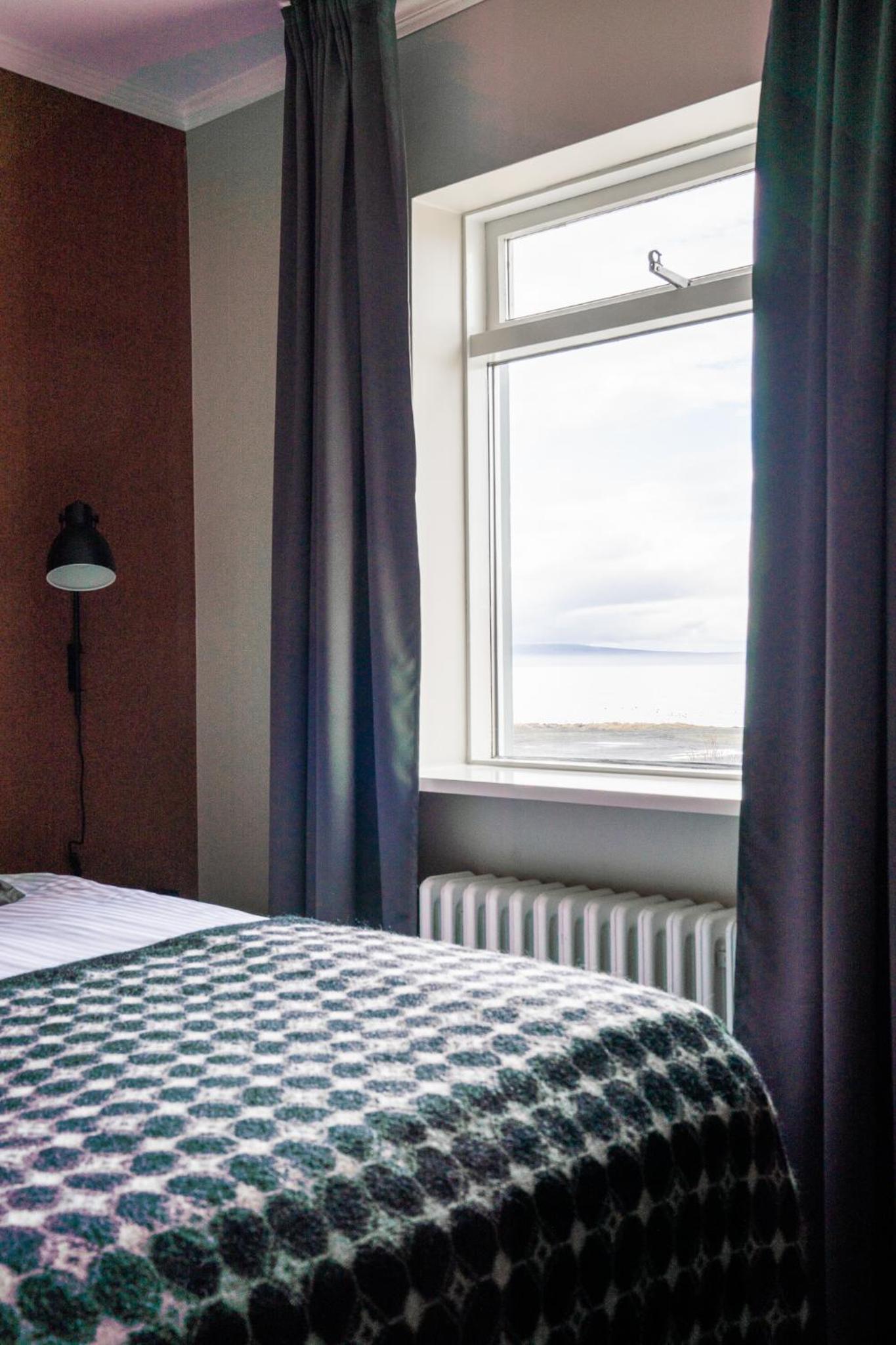 Deluxe Double Room with Sea View - Photo 9
