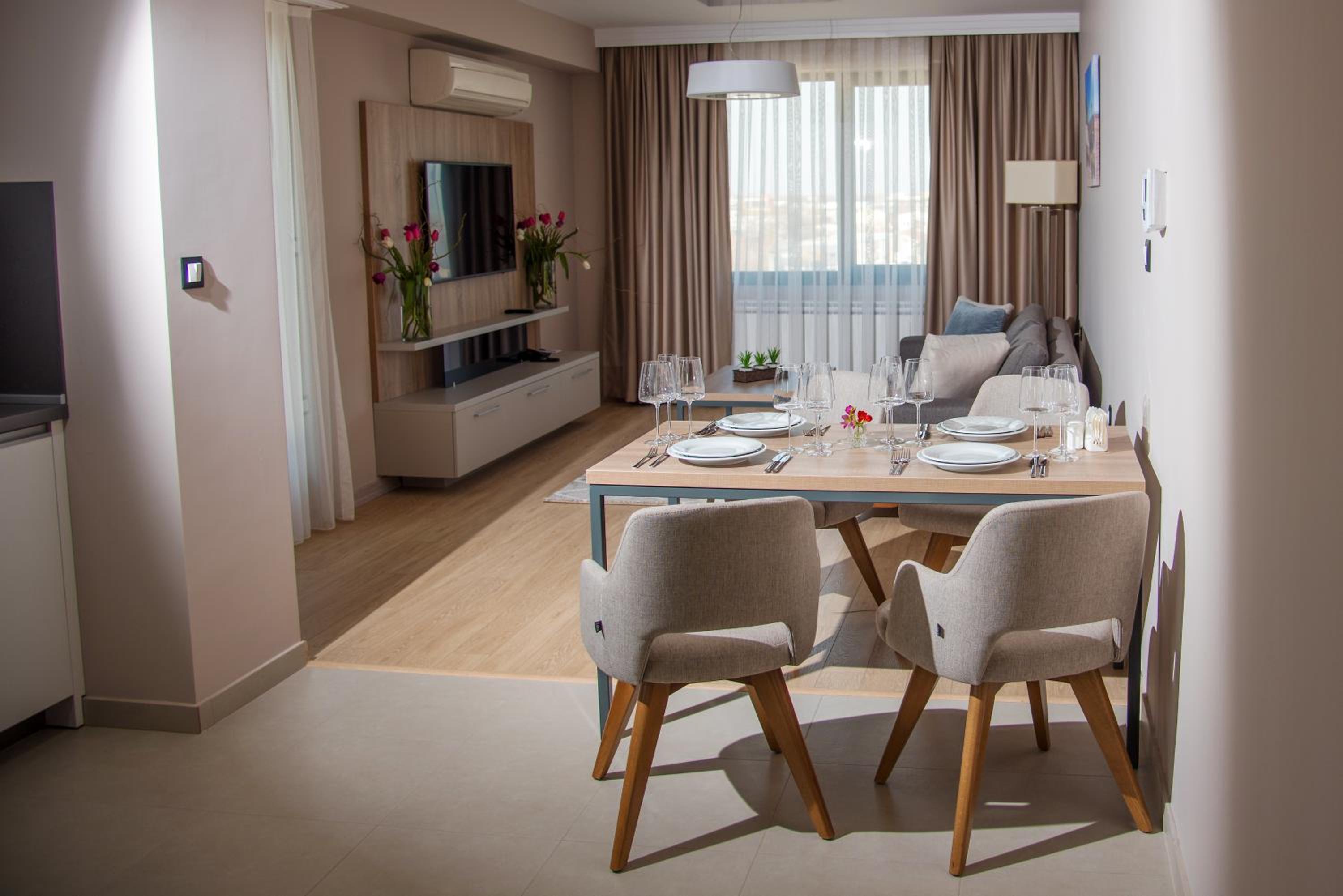 Superior Apartment with King Bed and Kitchenette - Terrace/Non-Smoking - Photo 4