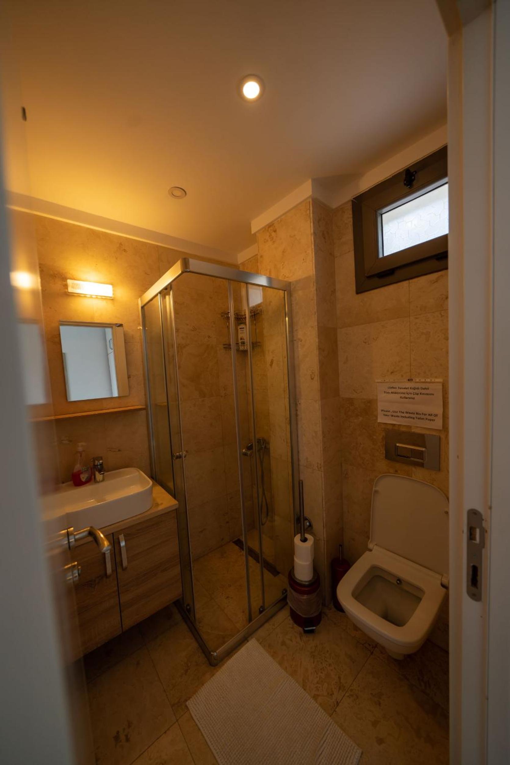 Apartment with Sea View - Photo 10