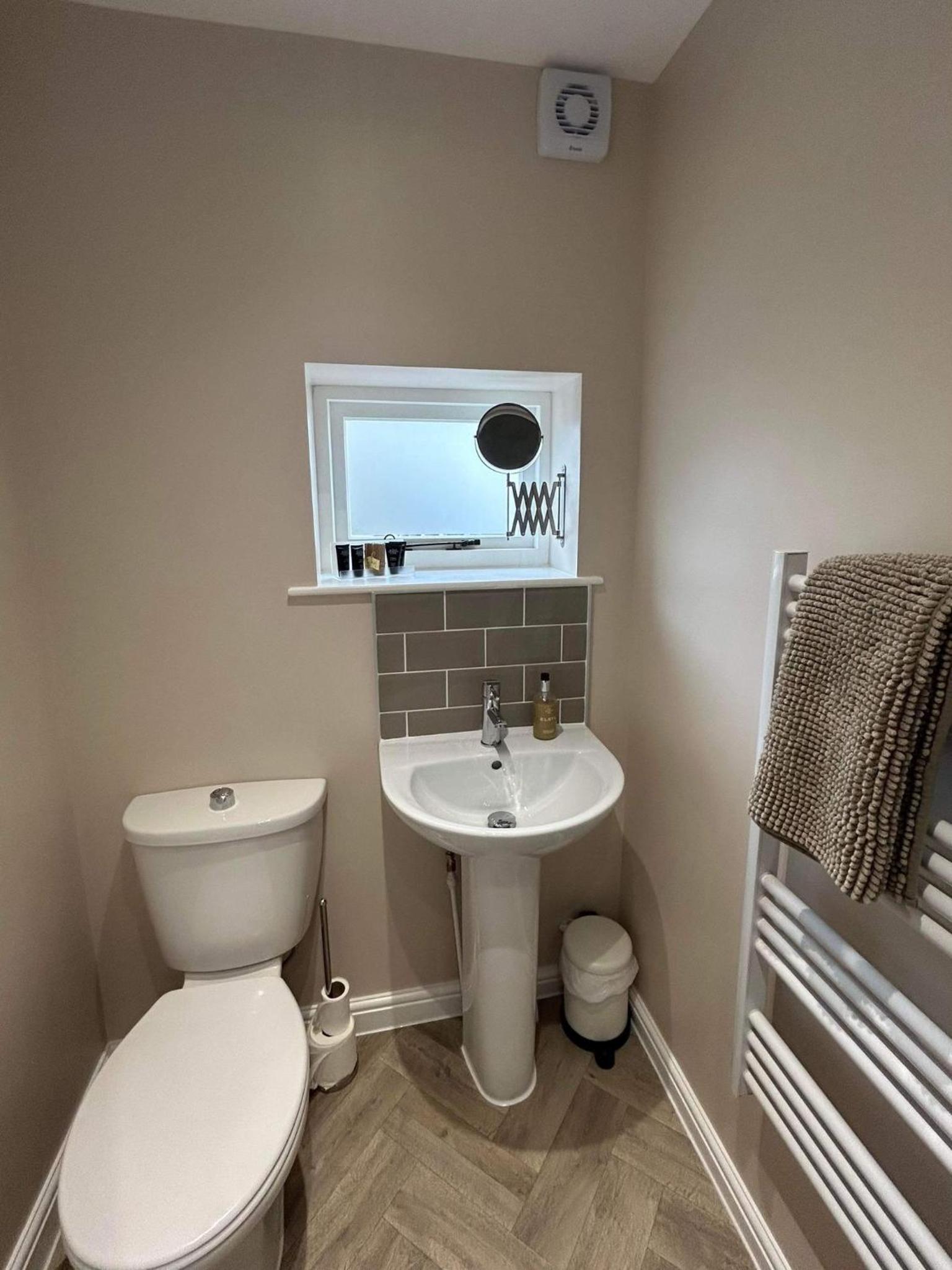 Room 6 photo 3