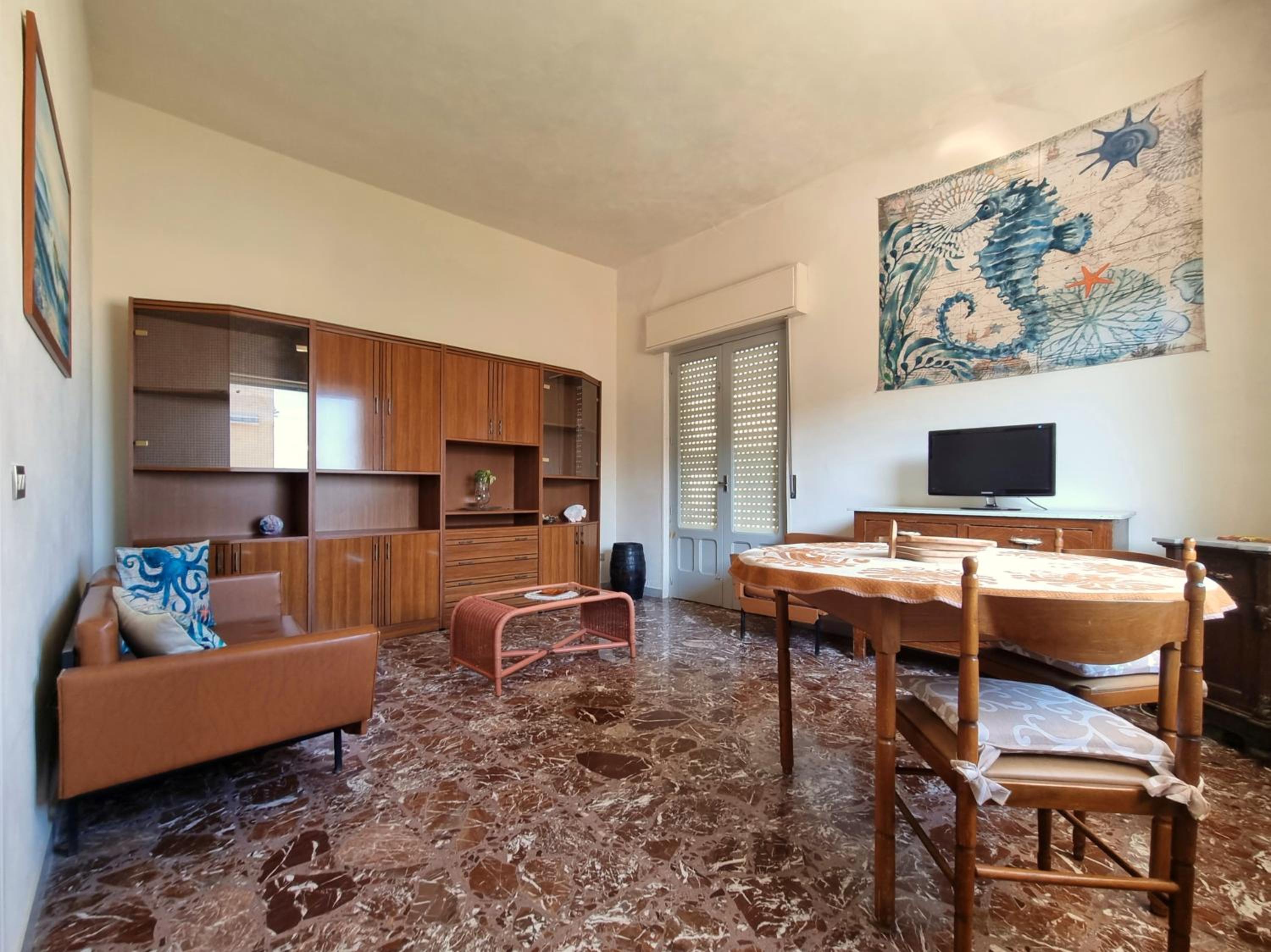 Three-Bedroom Apartment photo 2