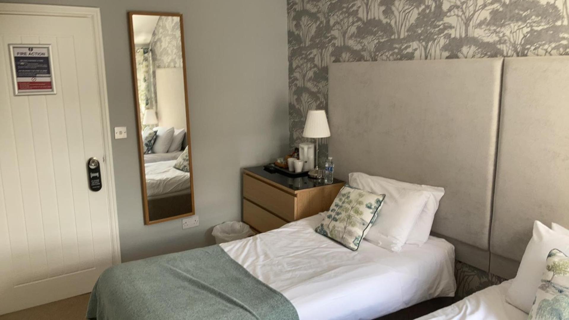 Room 4 photo 2