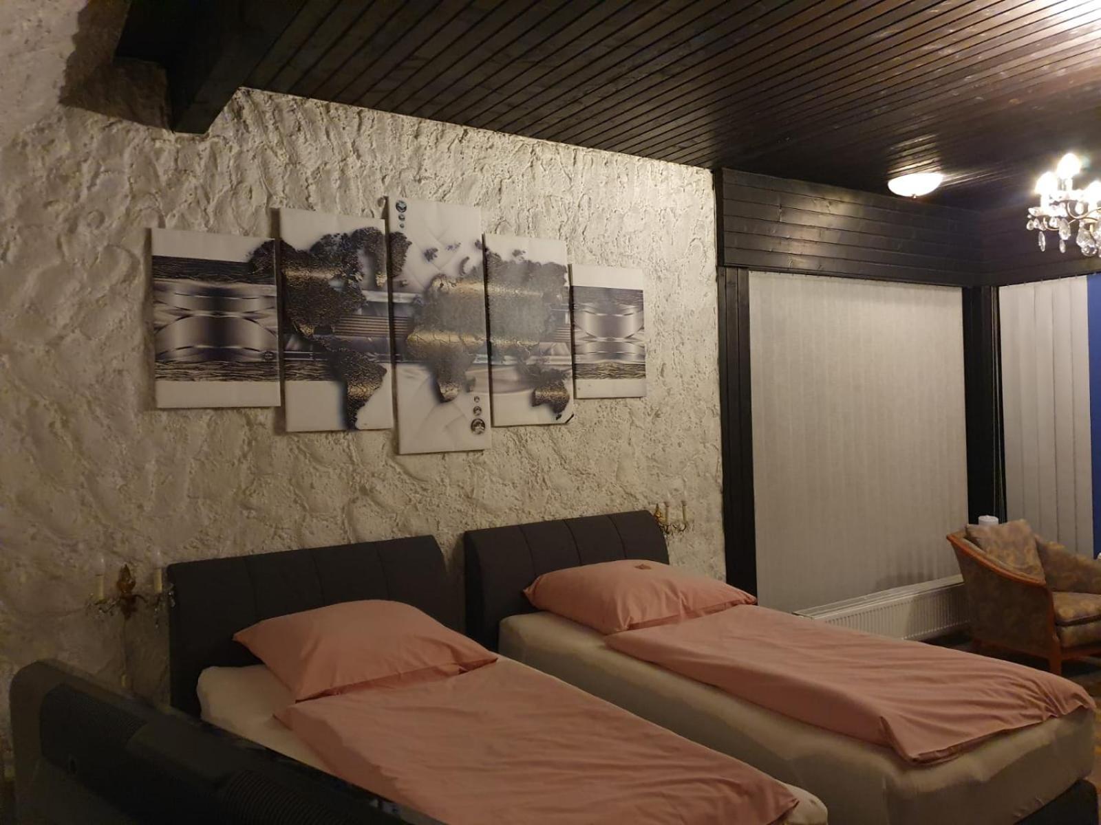 Double Room - Photo 10