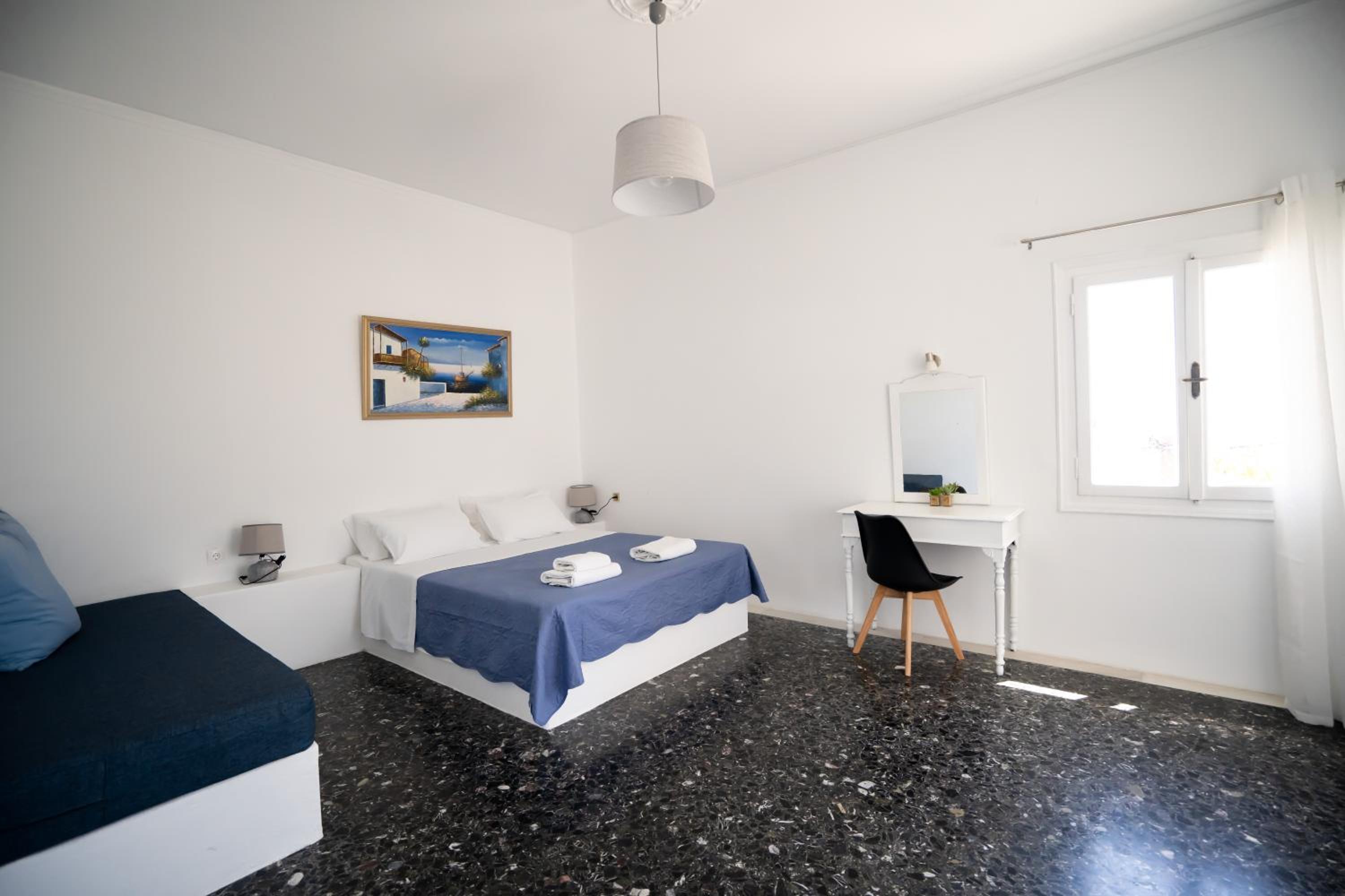 Three-Bedroom House photo 2