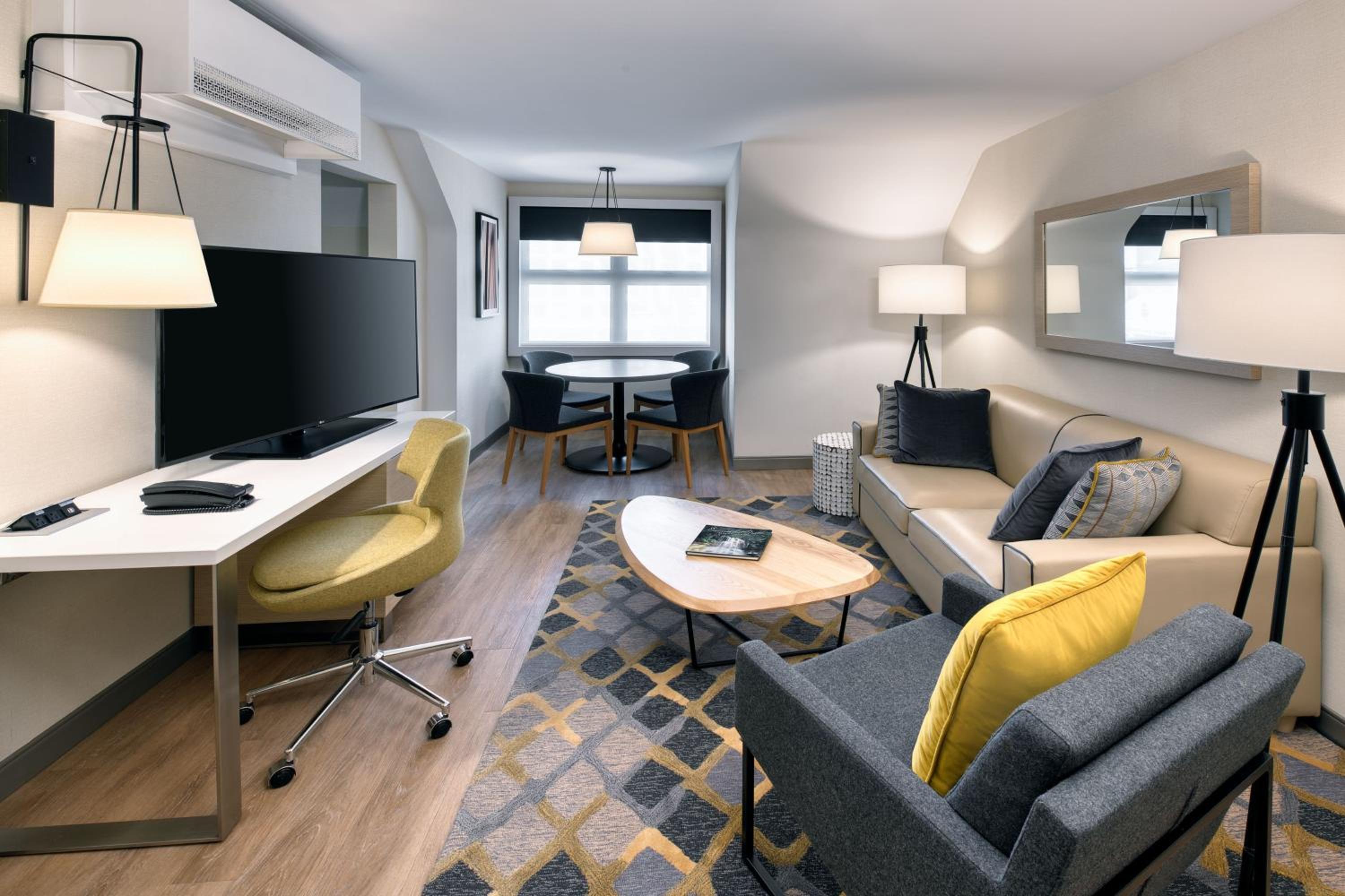 Junior Suite with 1 Bedroom 1 King, Sofa bed