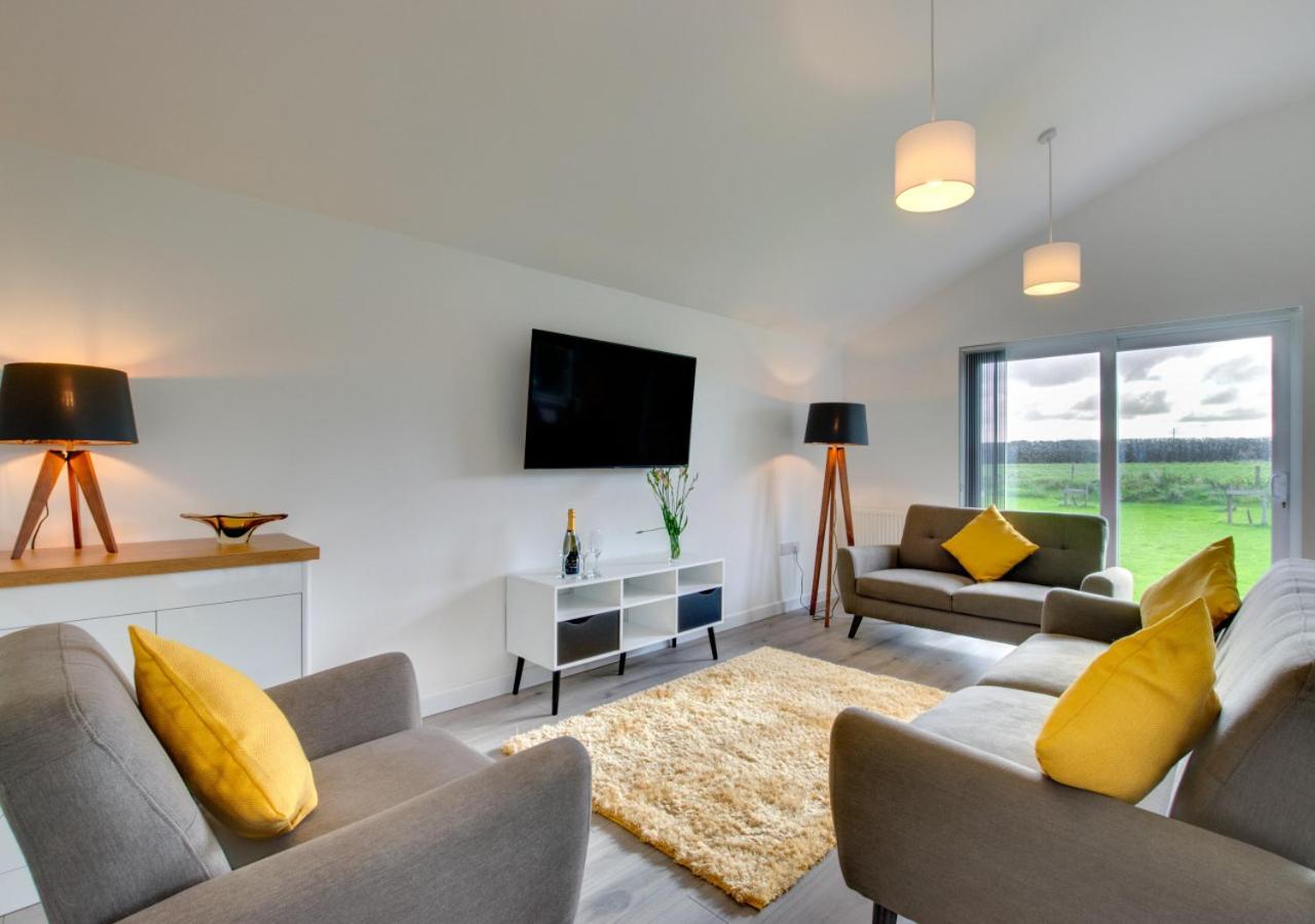 Two-Bedroom House photo 2