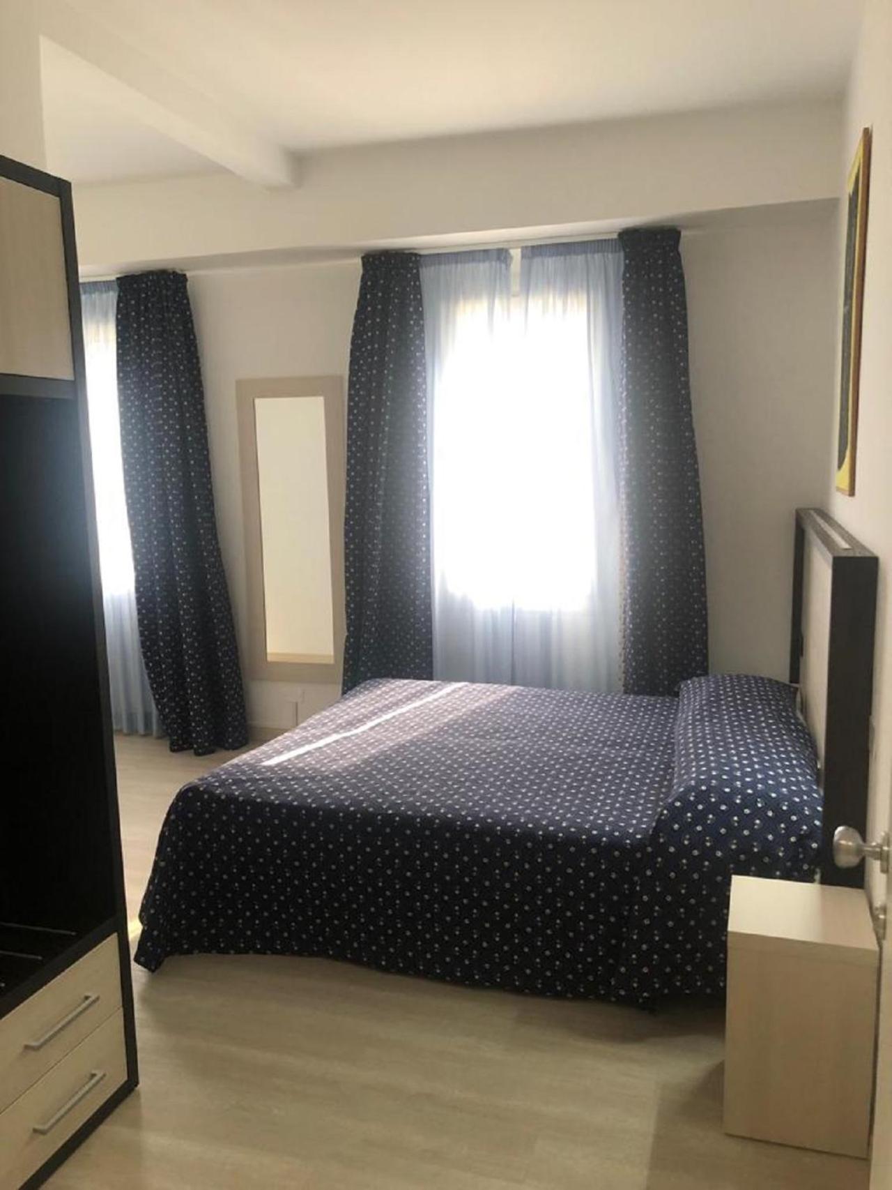 Double Room - Photo 6