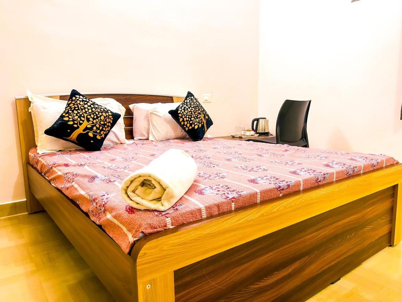 Deluxe Queen Suite