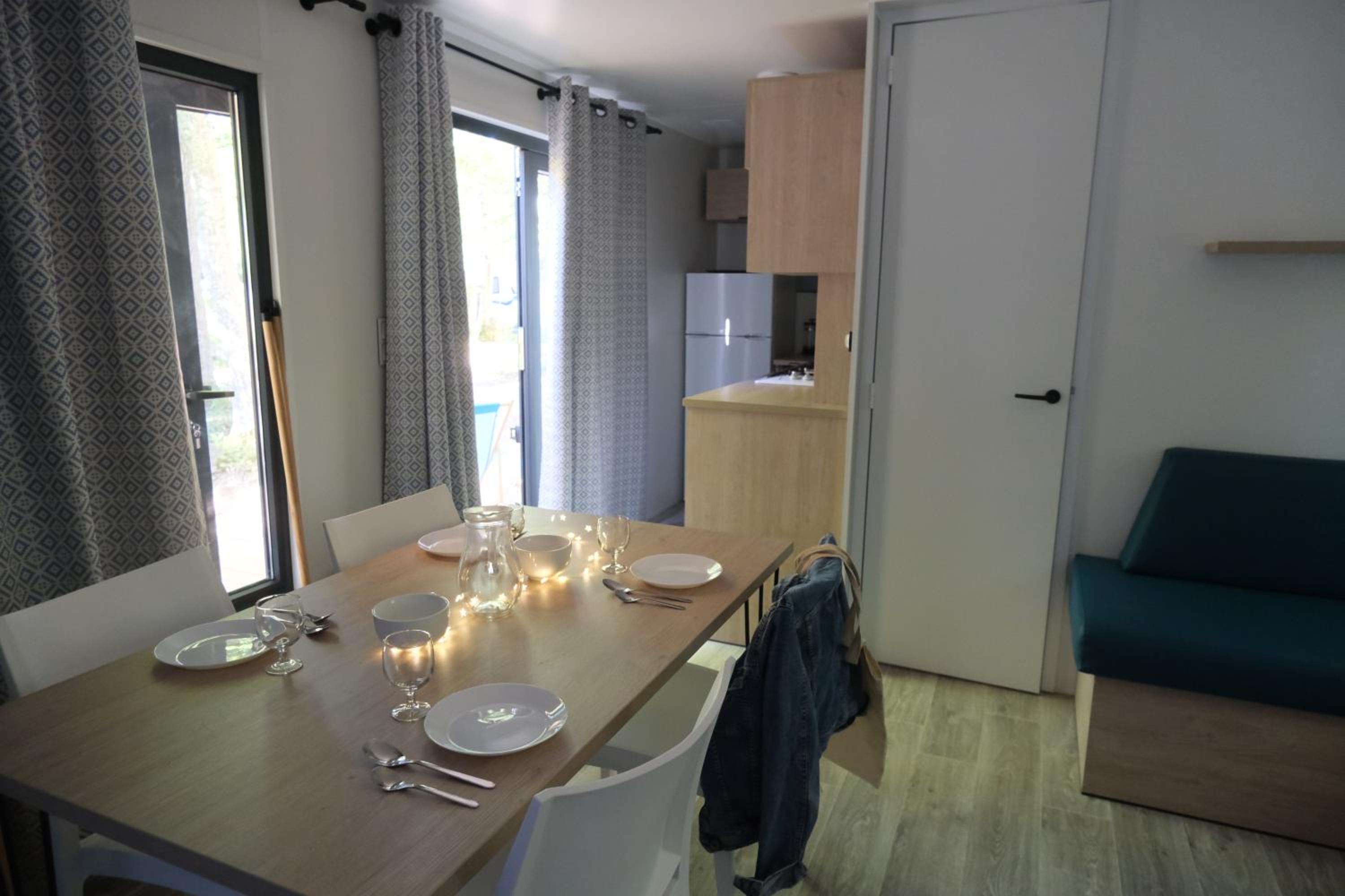 Three-Bedroom Cottage - Photo 2