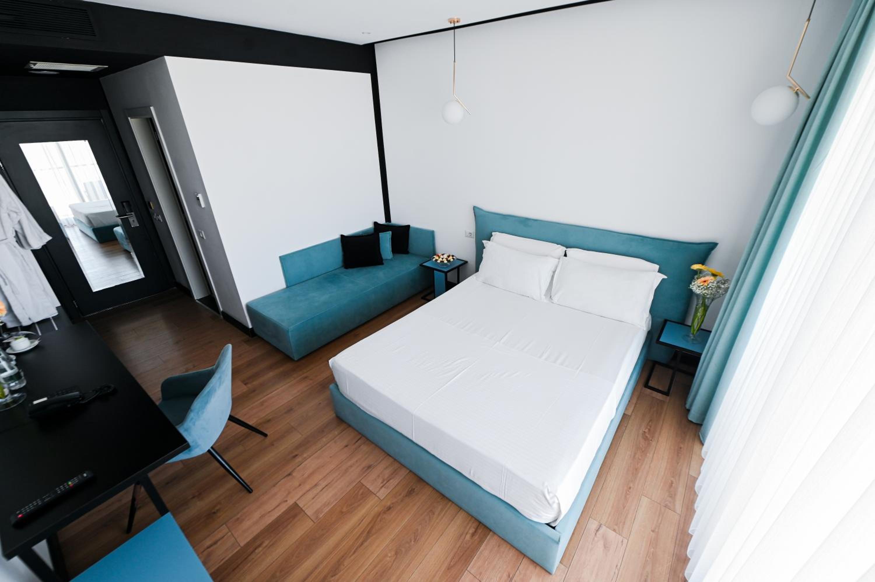 Double Room with Sea View (2 Adults + 1 Child)