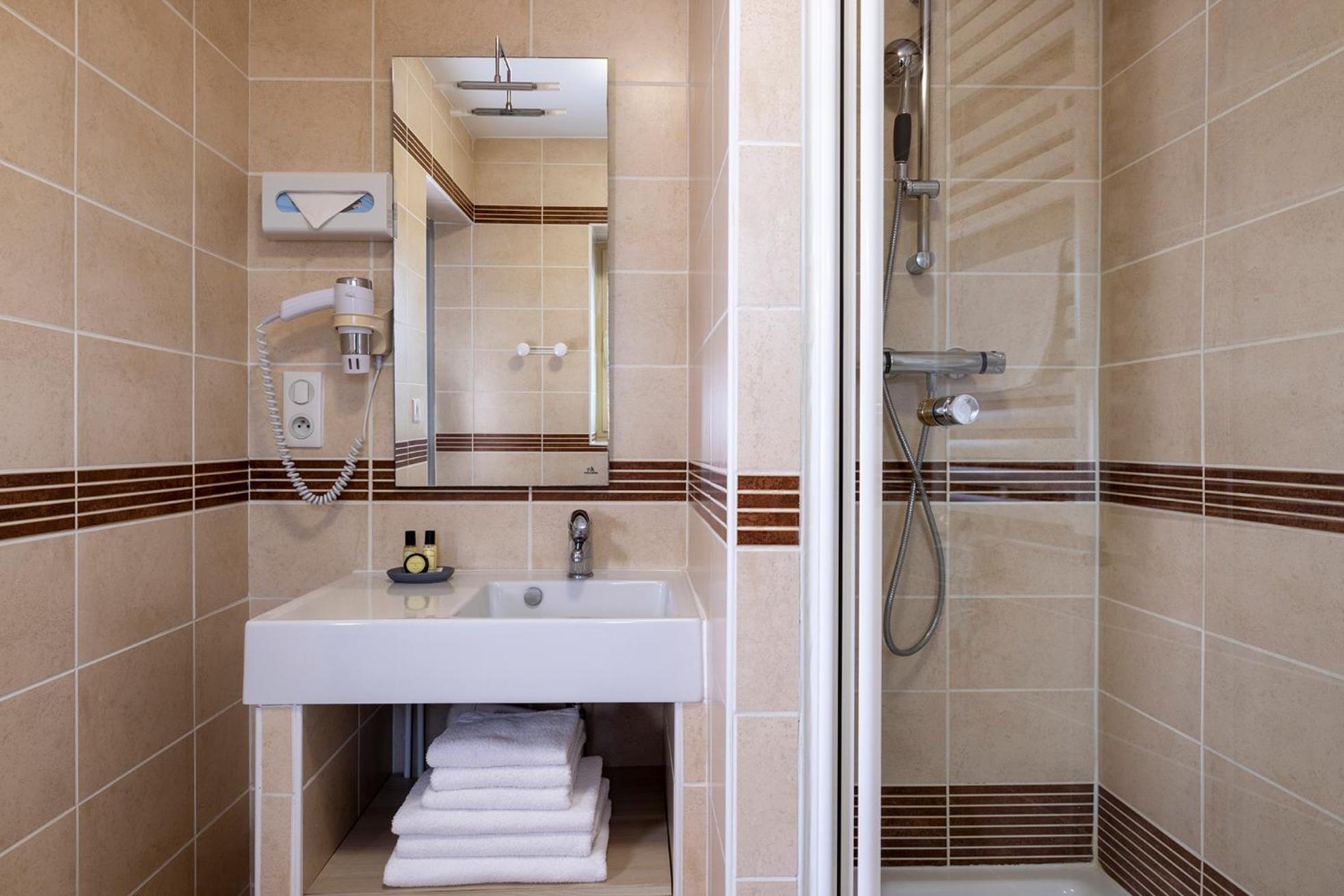 Triple Room - Photo 2