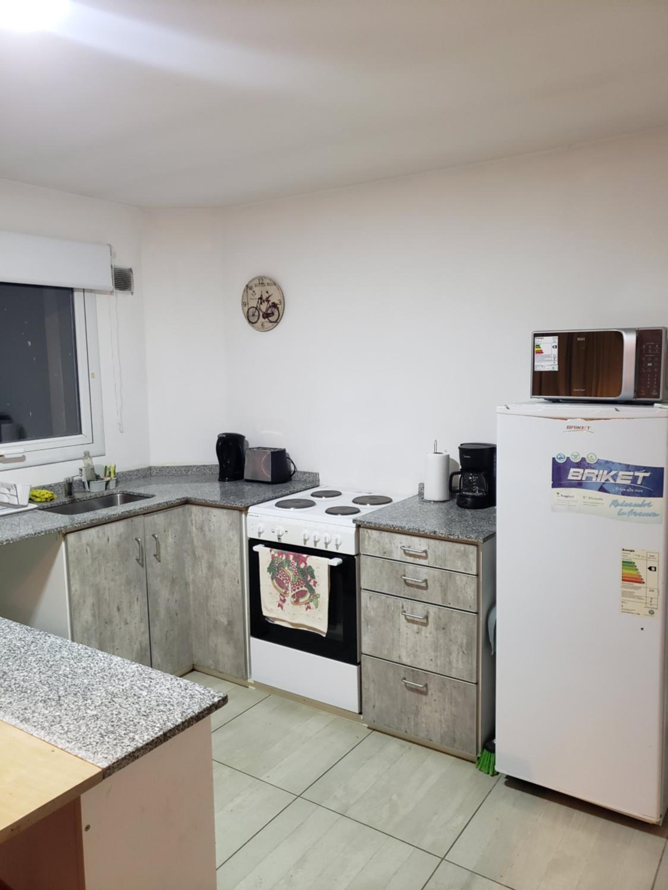 One-Bedroom Apartment photo 3