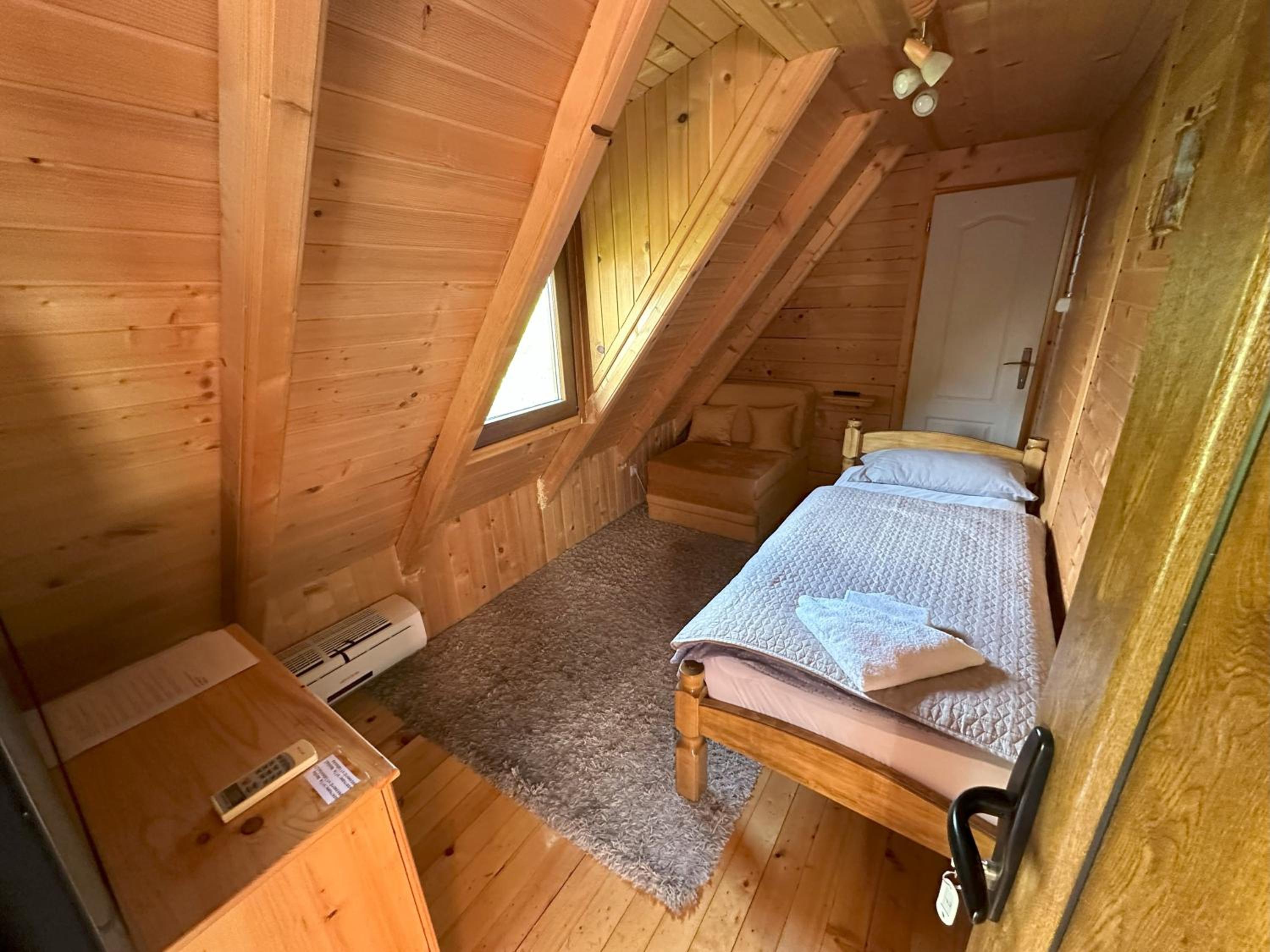 Budget Single Room photo 3