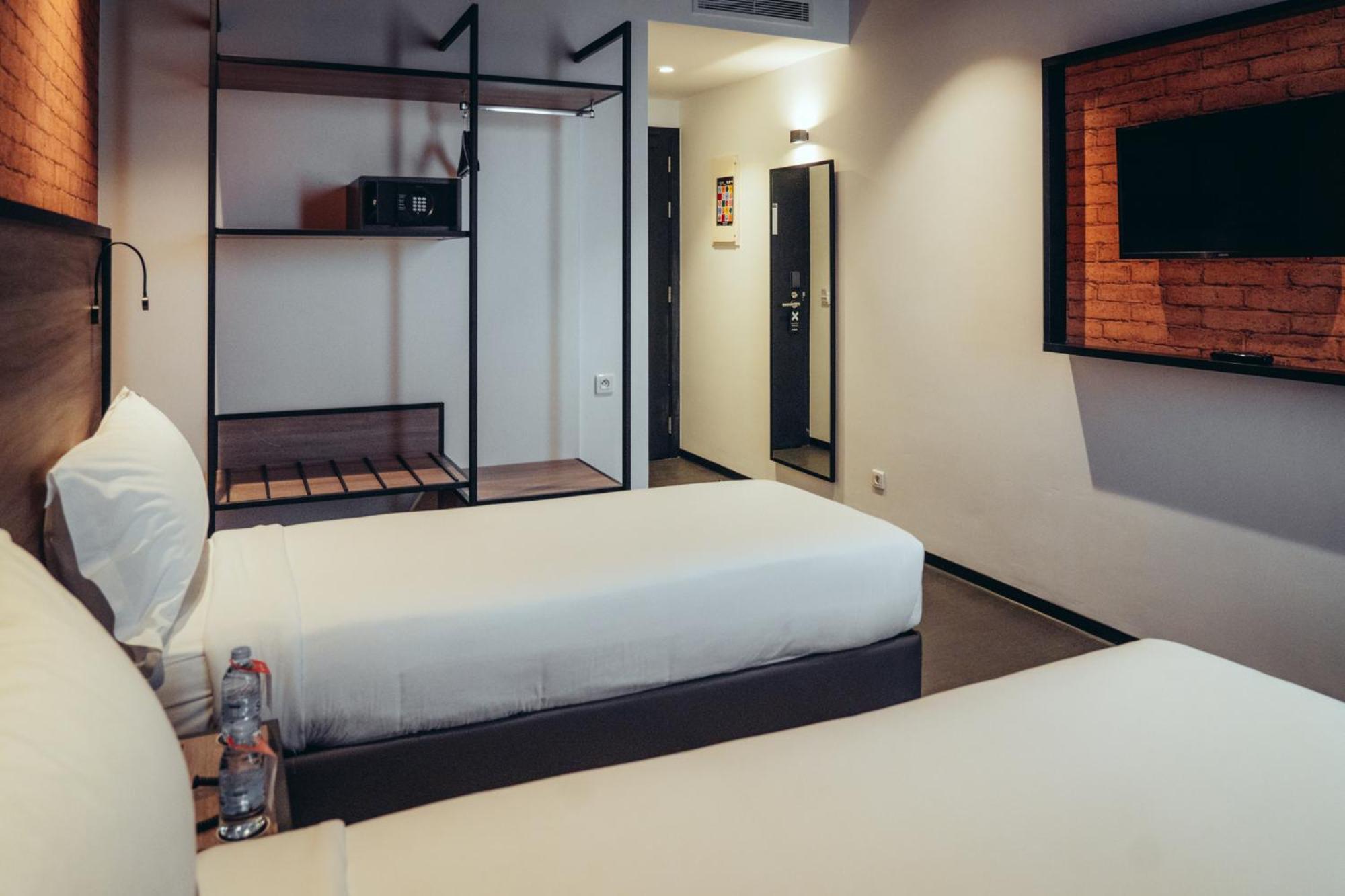Superior Twin Room photo 2