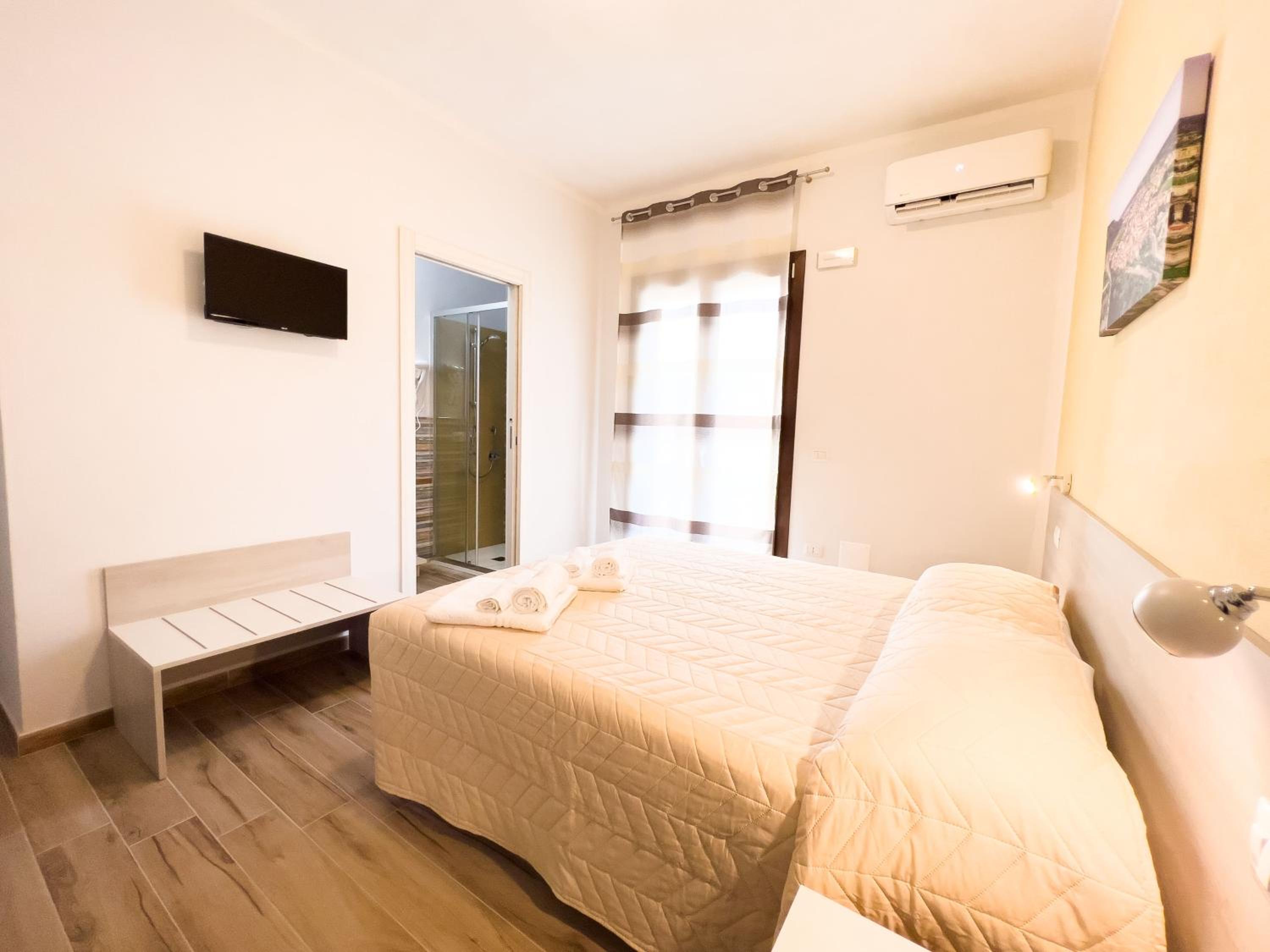Double Room with Balcony photo 3