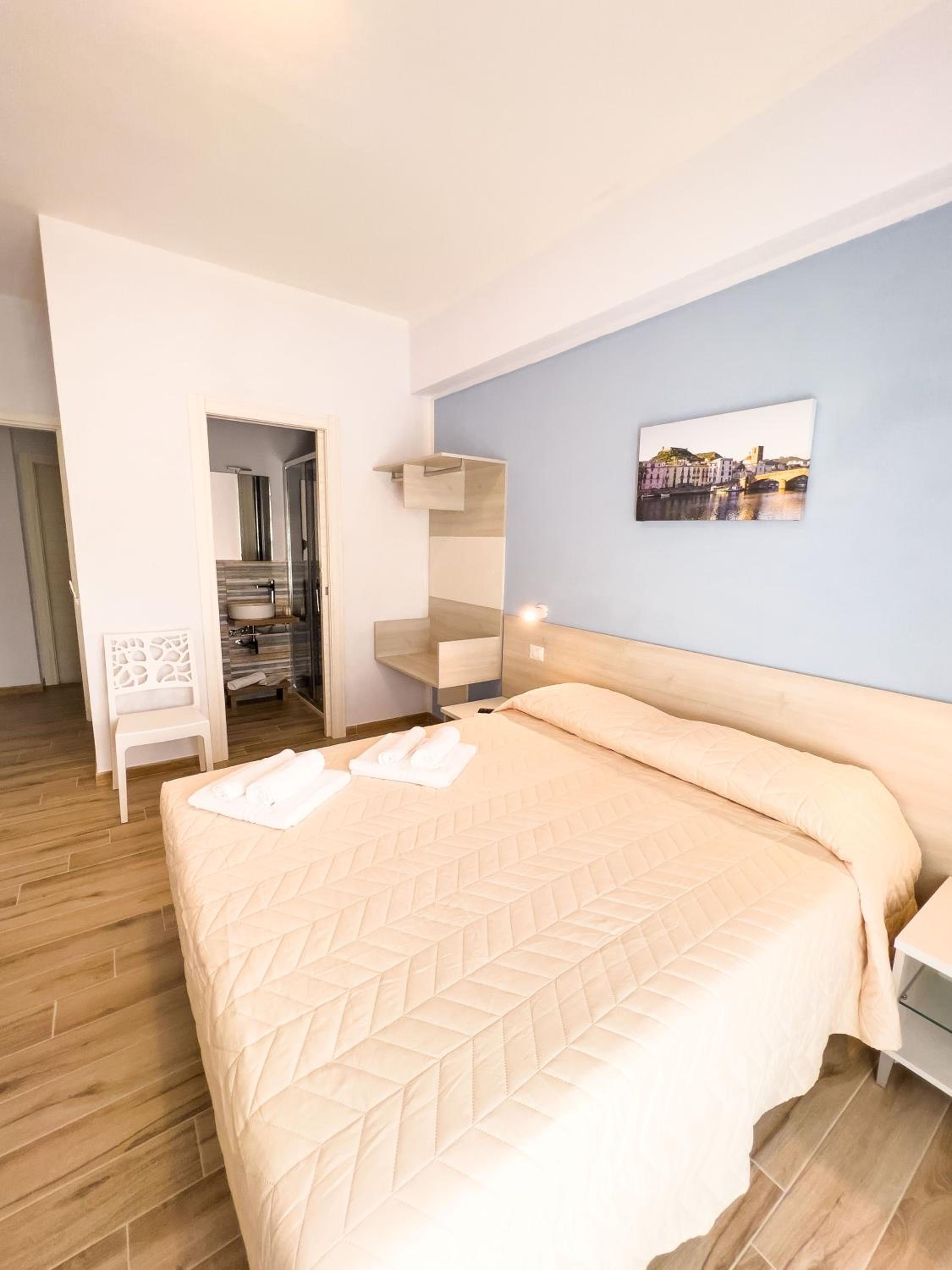 Twin Room with Balcony photo 3