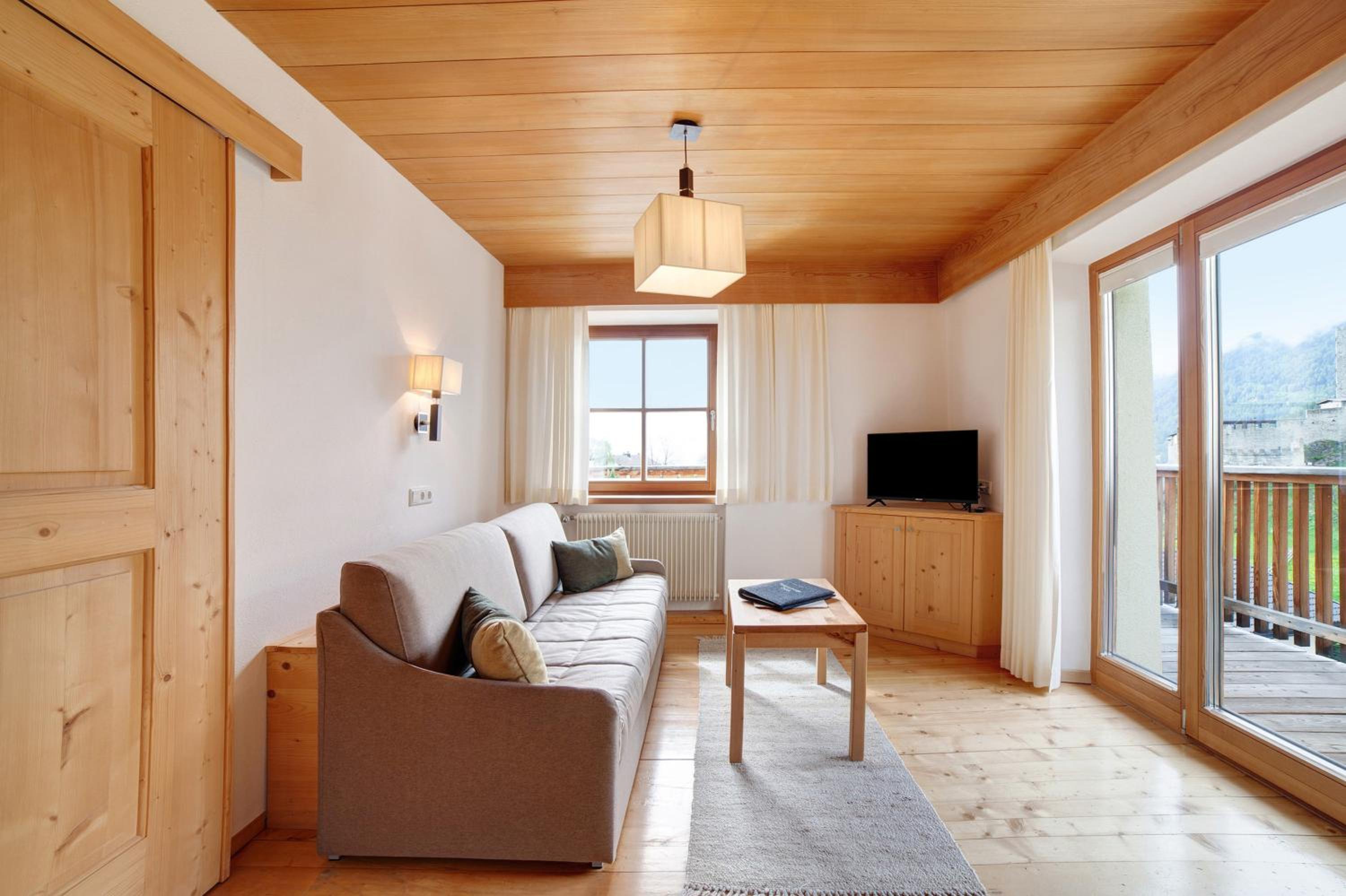 Superior One-Bedroom Apartment with Balcony