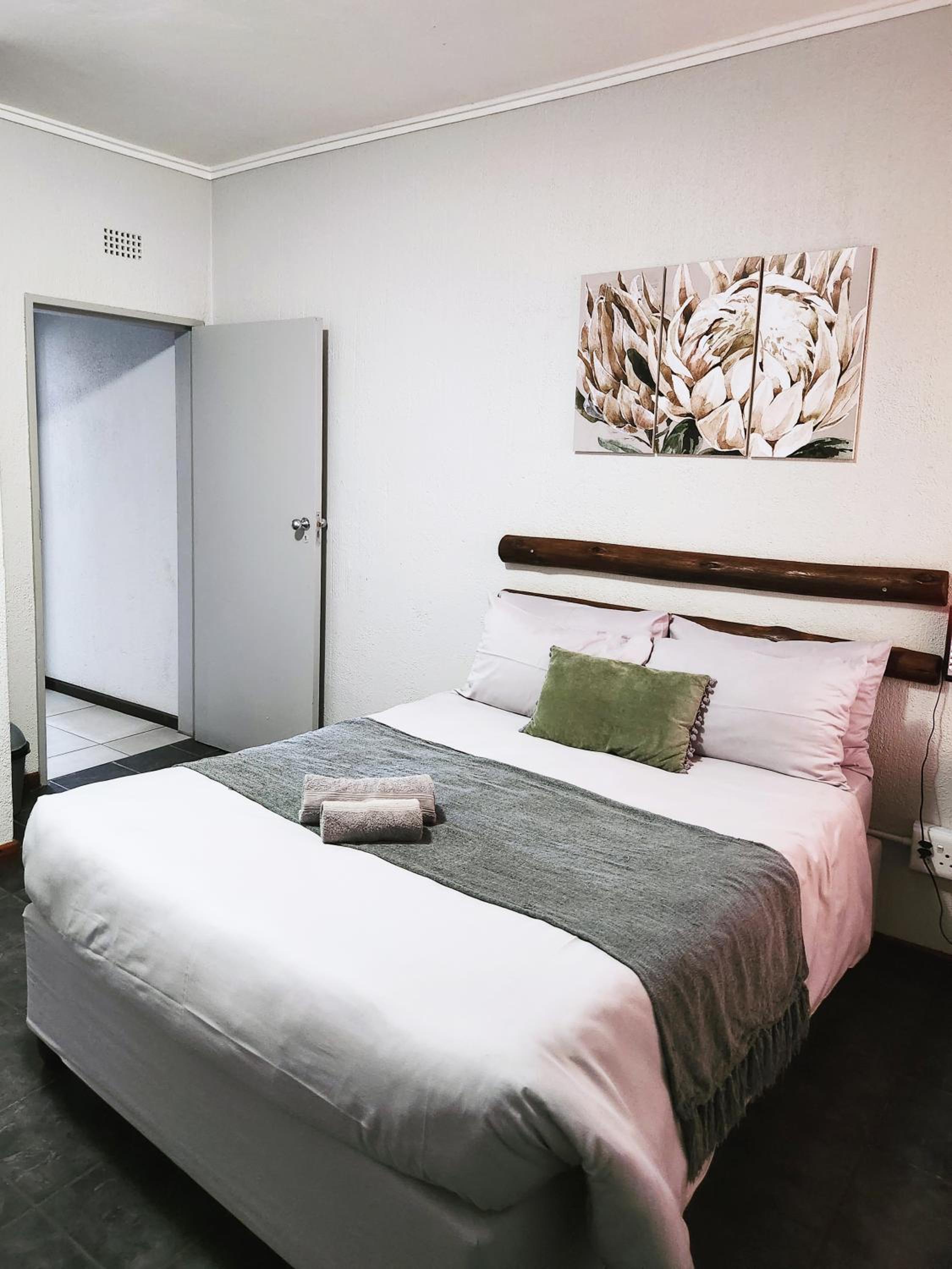Double Room with Private Bathroom