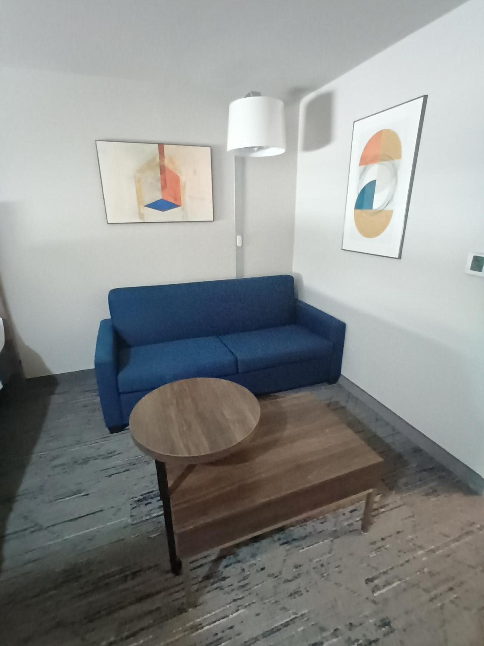 Standard King Room - Photo 1