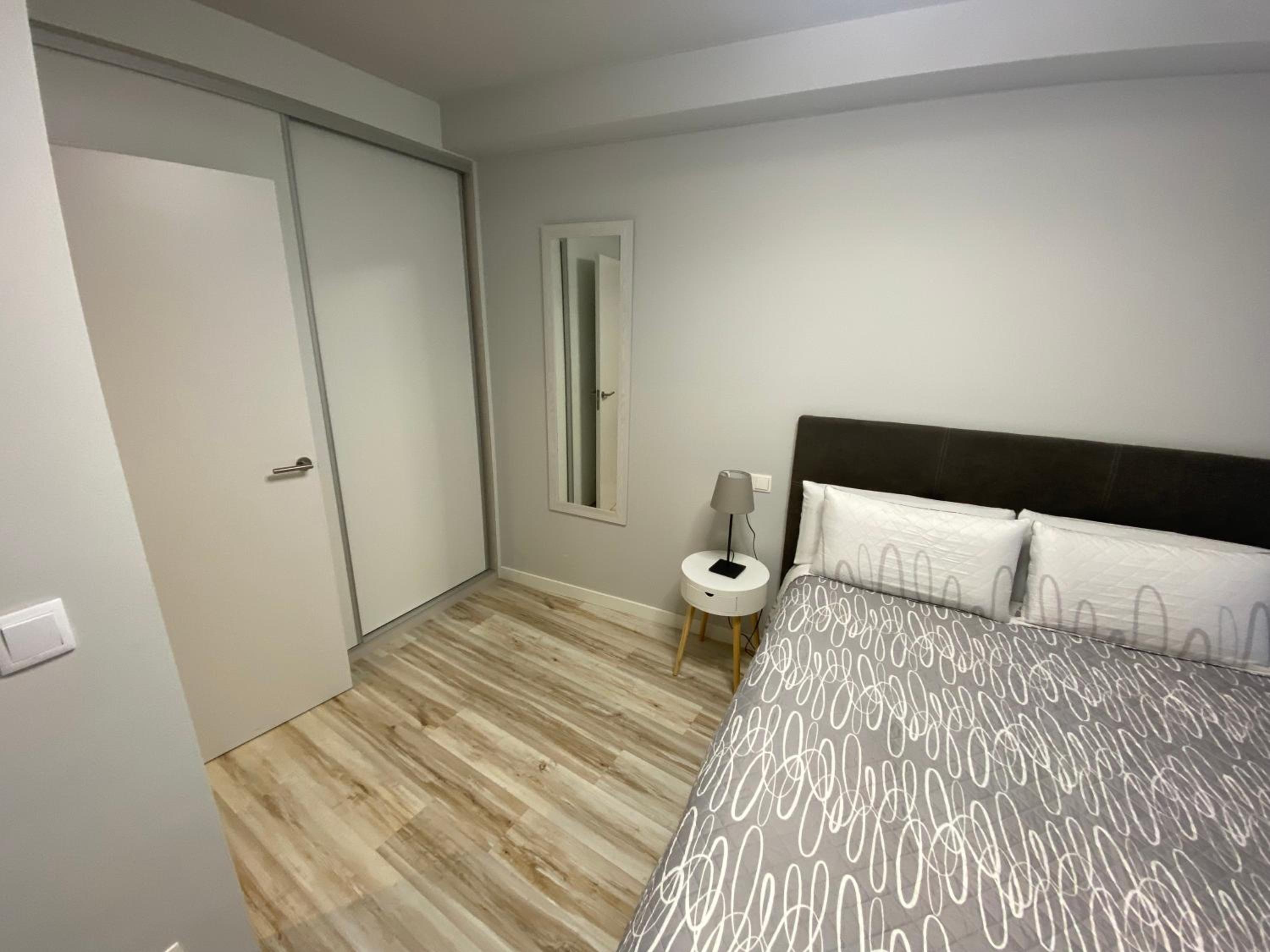 One-Bedroom Apartment photo 2