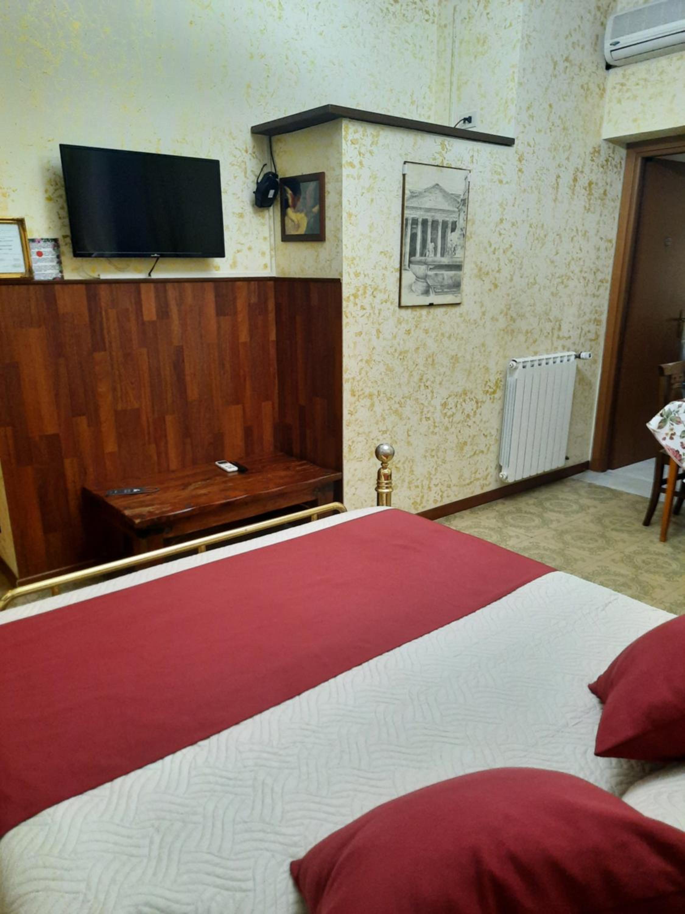 Double or Twin Room with Private Bathroom
