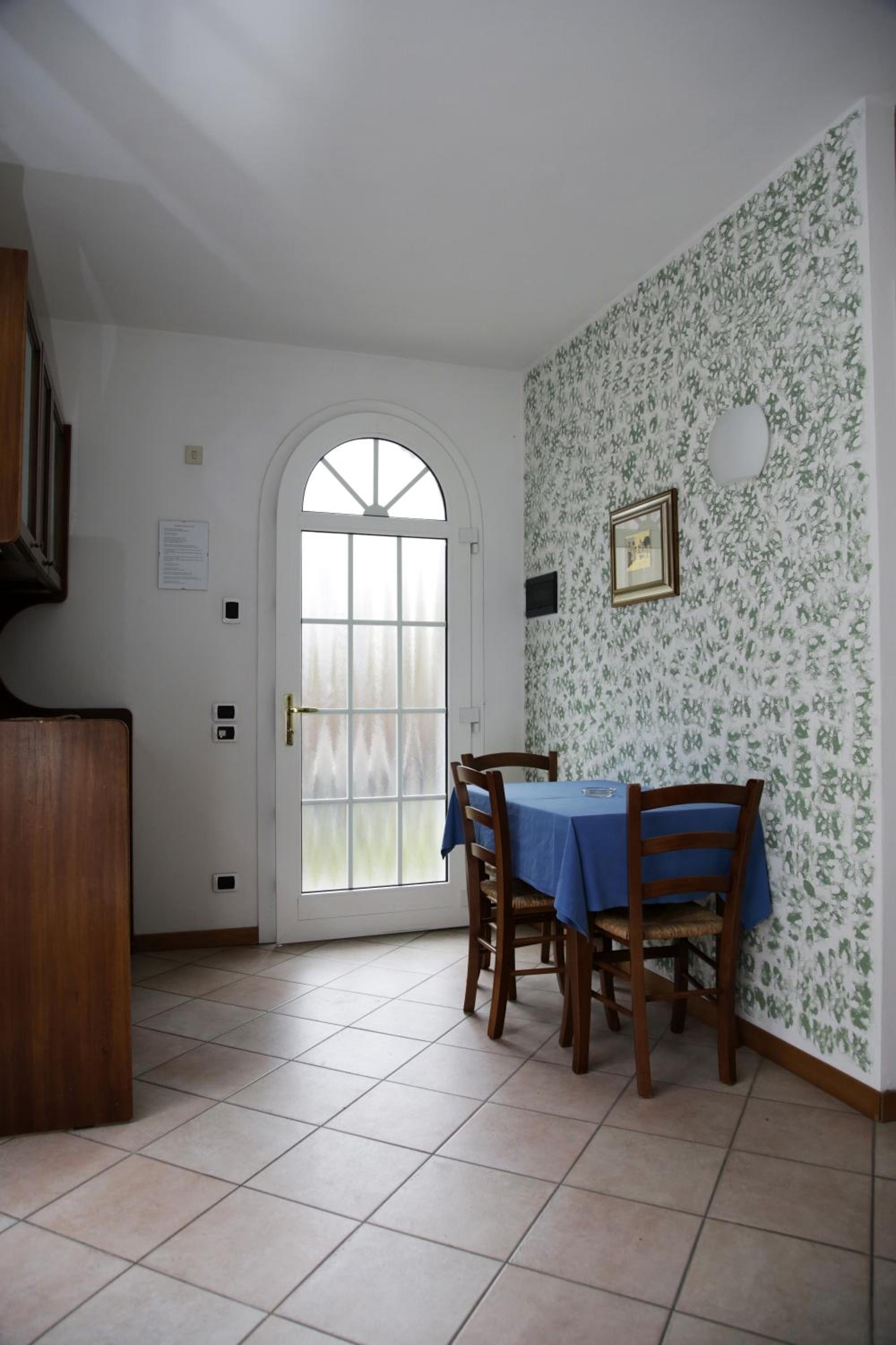 Studio (3 Adults) - Photo 3
