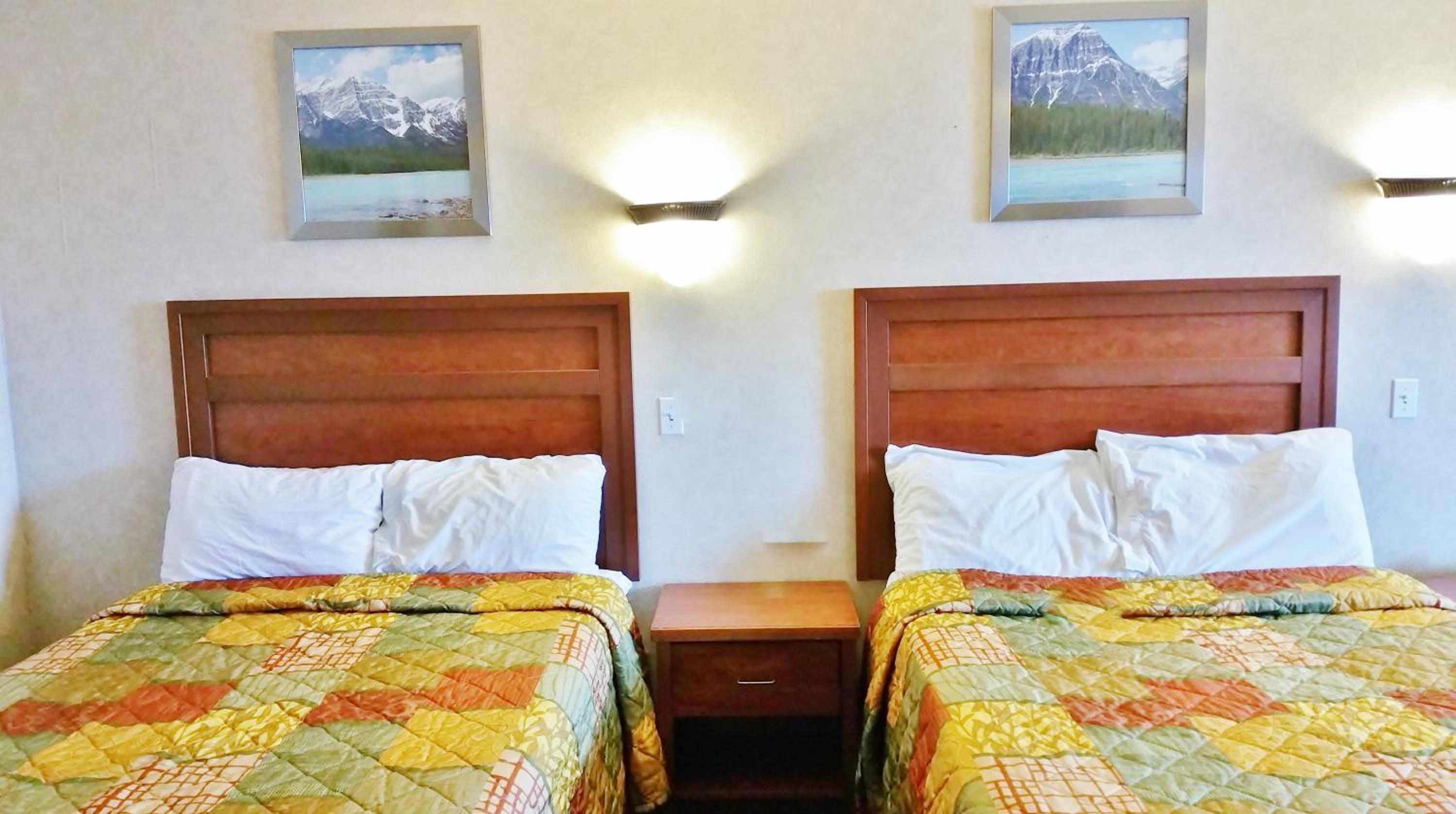 Double Room with Three Double Beds photo 2