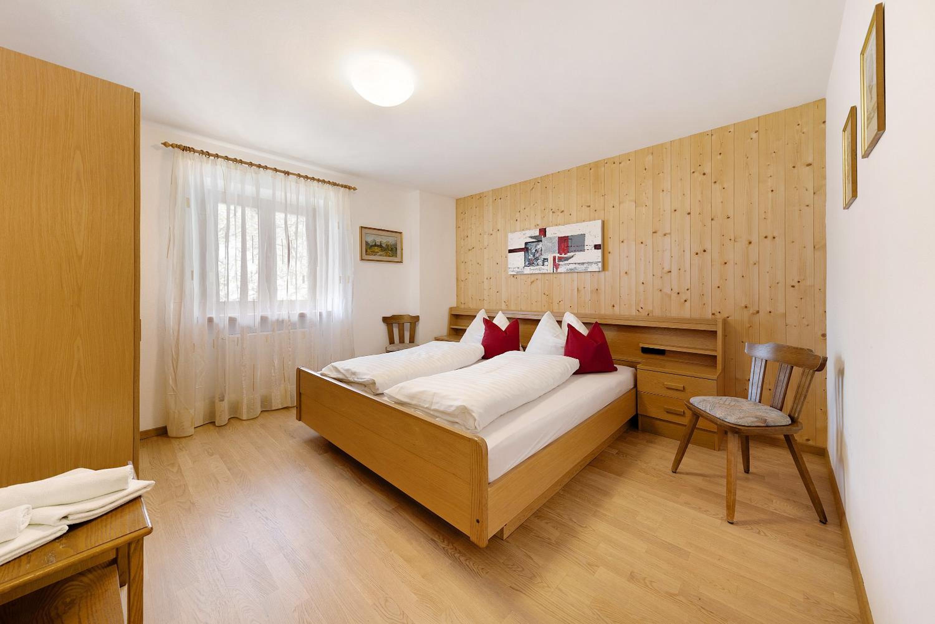 Two-Bedroom Deluxe Apartment with Garden View photo 1