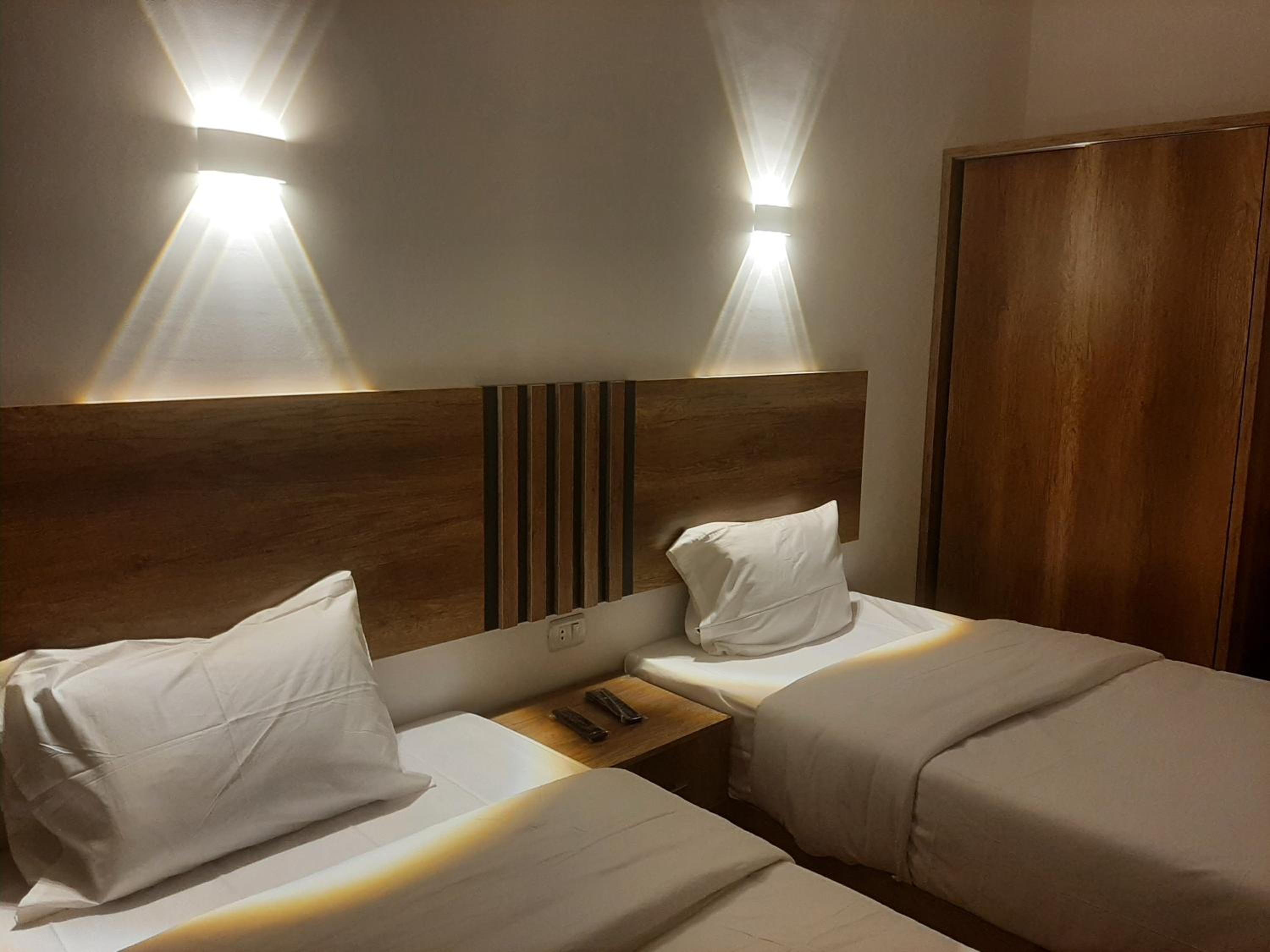Budget Double Room photo 3