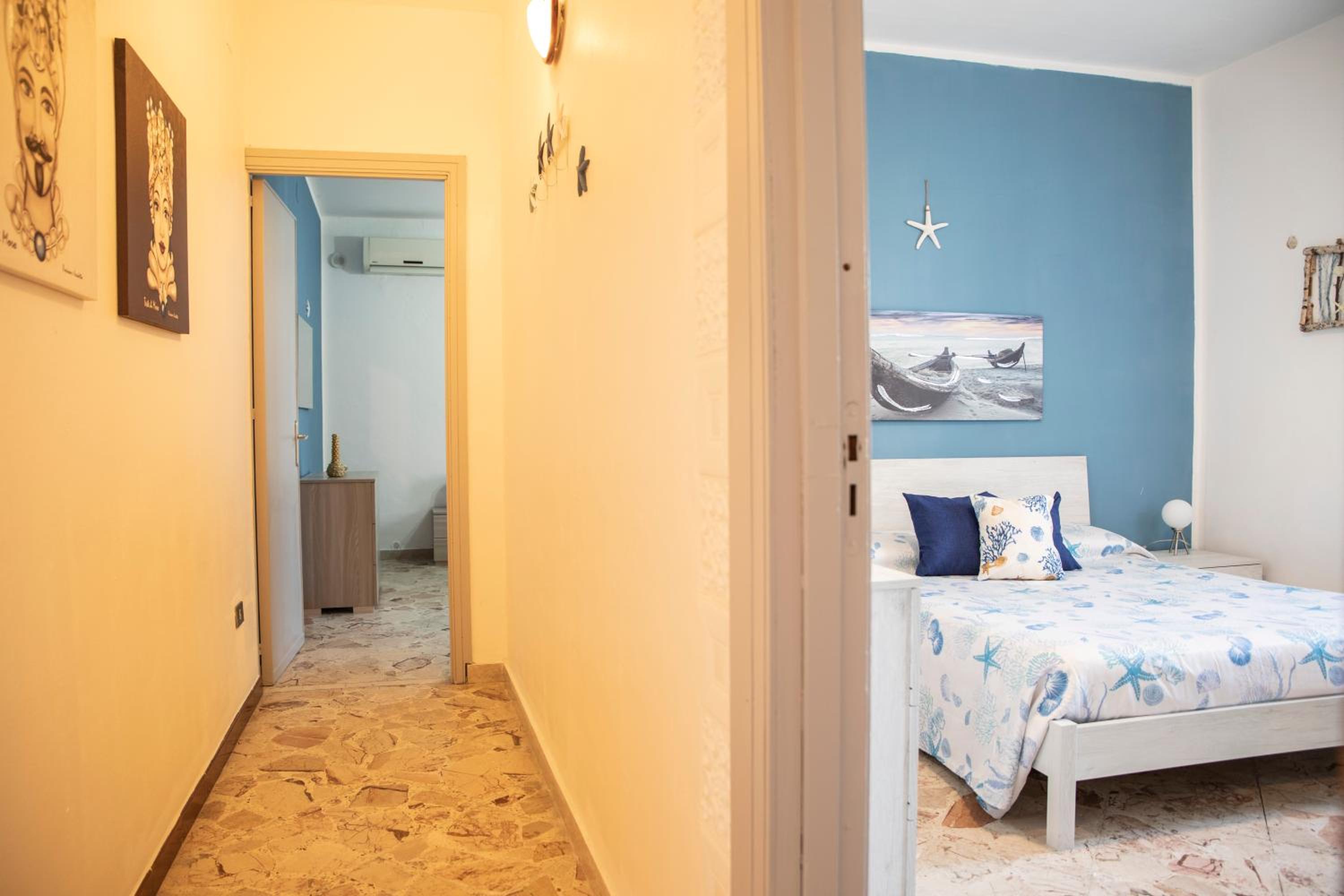 Two-Bedroom House photo 2