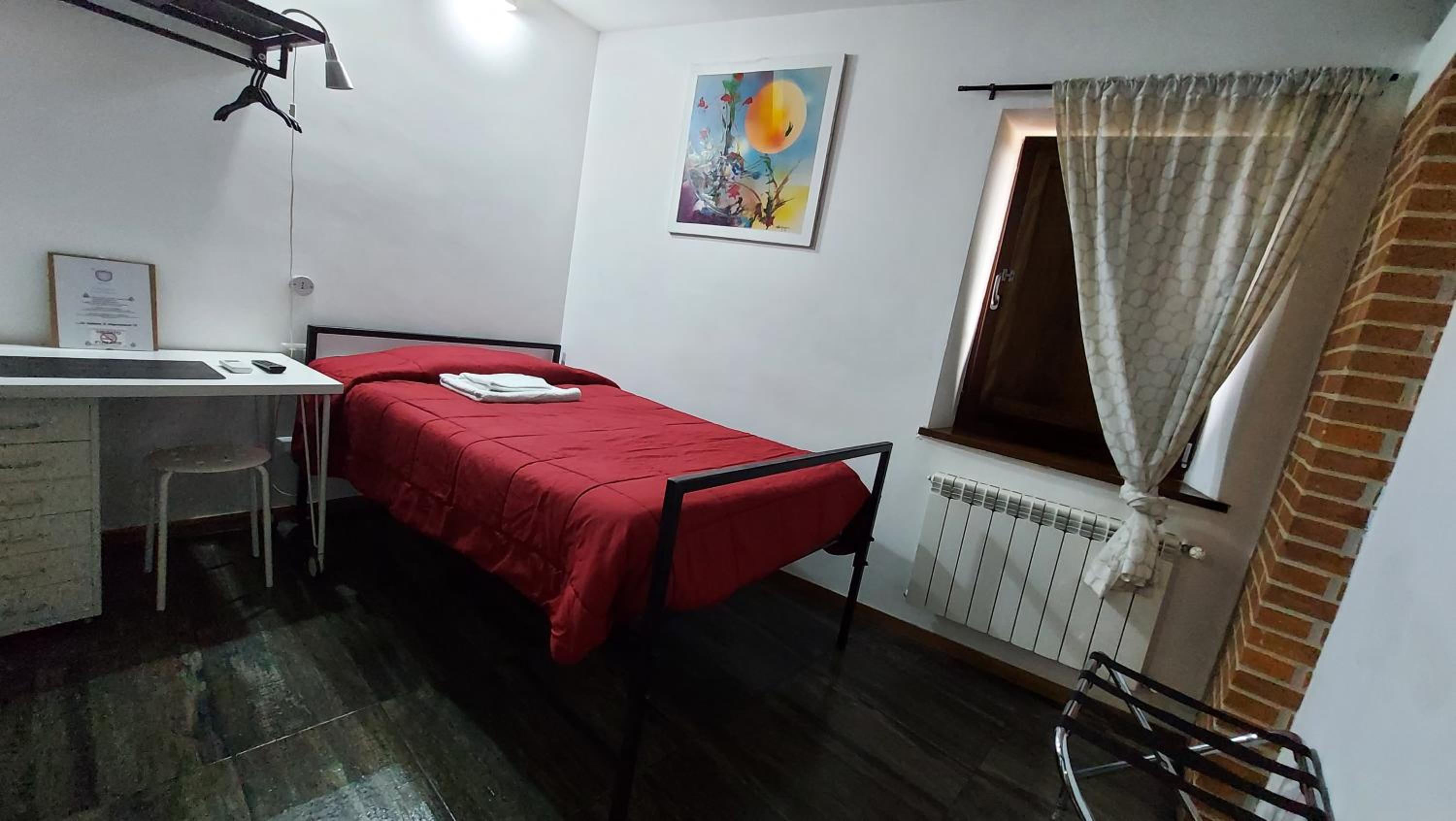 Single Room with Private Bathroom photo 1