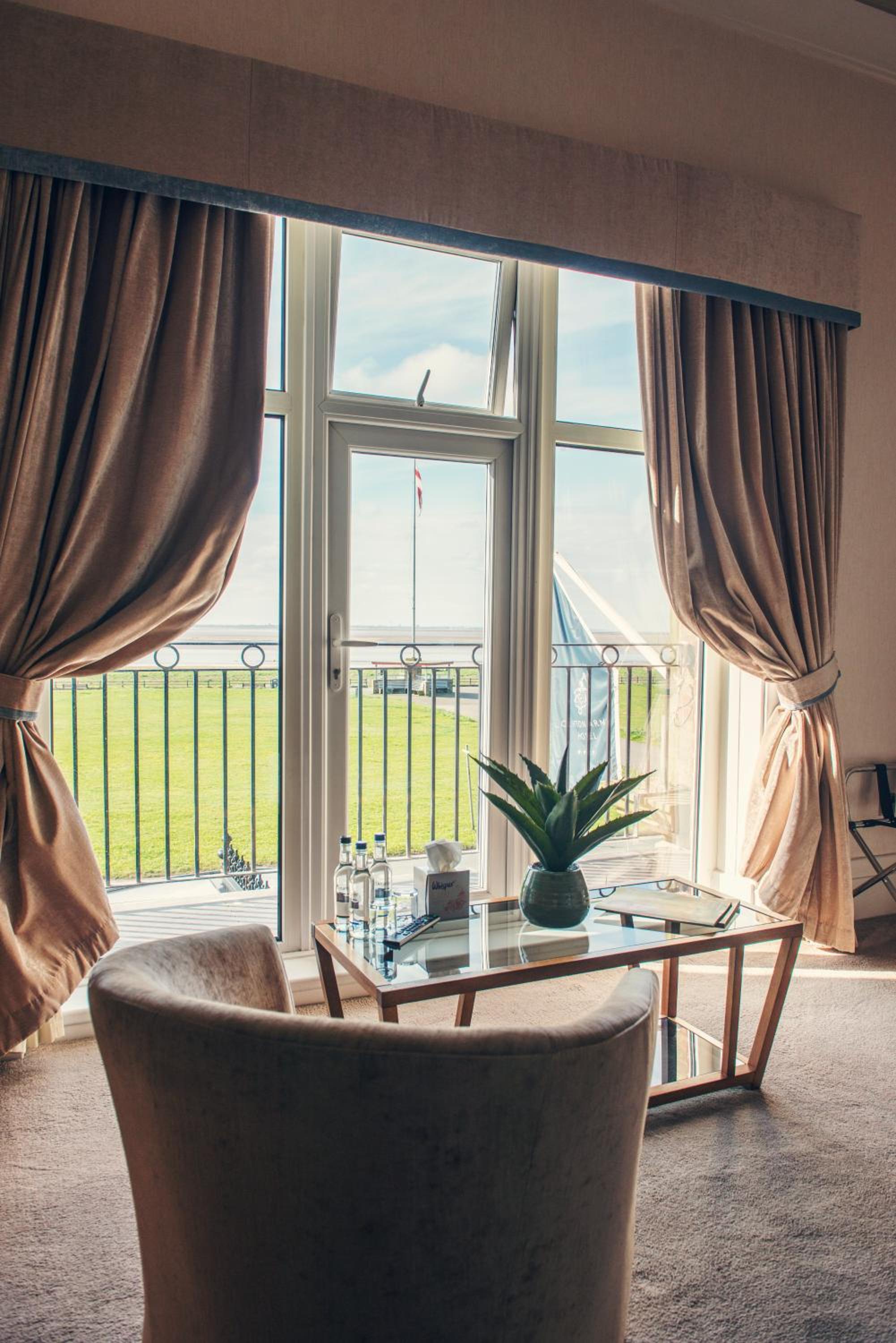 Directors Sea View With Balcony photo 2
