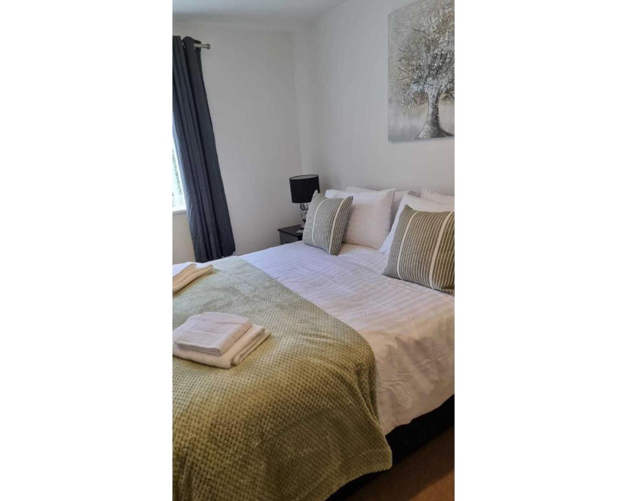 One-Bedroom Apartment - Photo 1