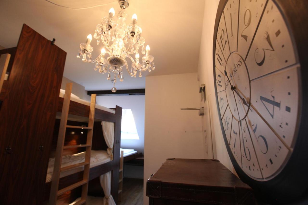Bed in 8-Bed Mixed Dormitory Room photo 2