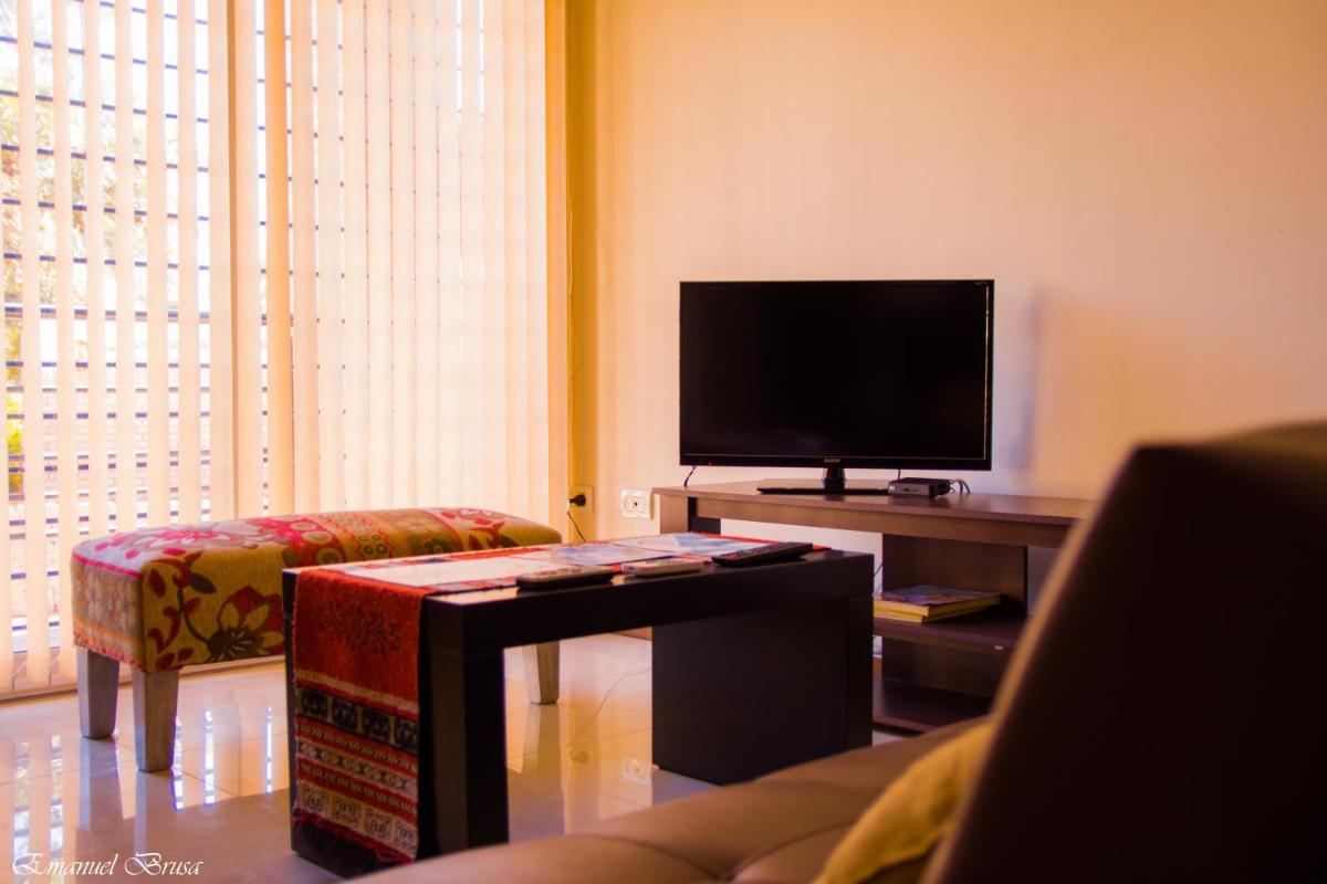 Apartment photo 3