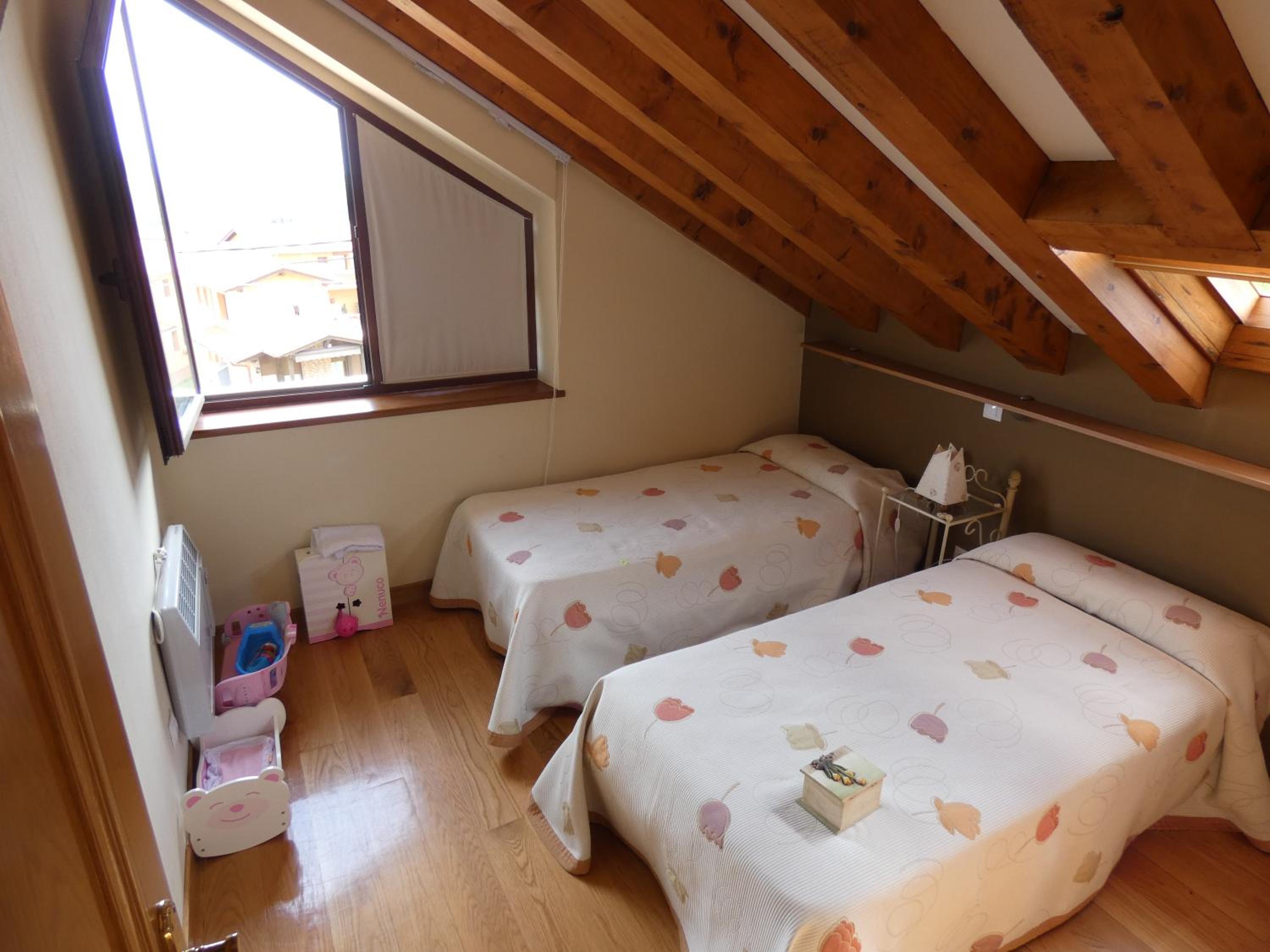 Three-Bedroom House photo 3