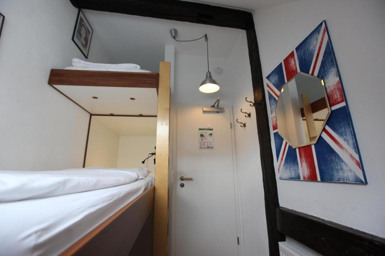 Twin Room with Shared Bathroom photo 1